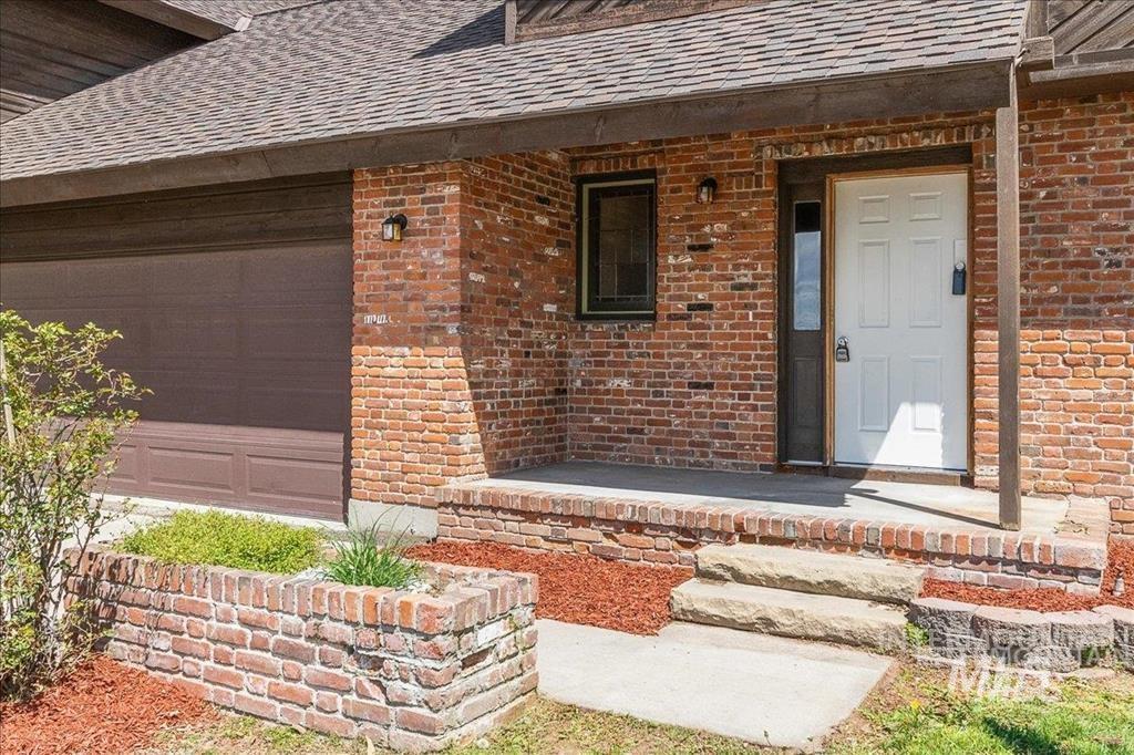 2304 N Montana Avenue, Caldwell, Idaho 83605, 1 Bedroom, 1 Bathroom, Residential Income For Sale, Price $799,900,MLS 98999582