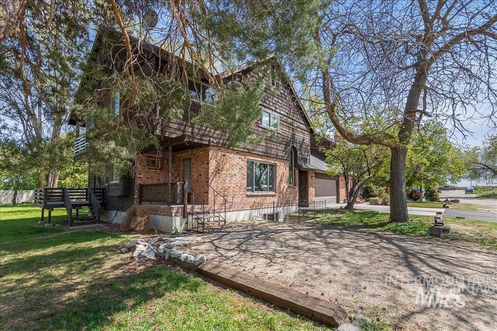 2304 N Montana Avenue, Caldwell, Idaho 83605, 1 Bedroom, 1 Bathroom, Residential Income For Sale, Price $799,900,MLS 98999582