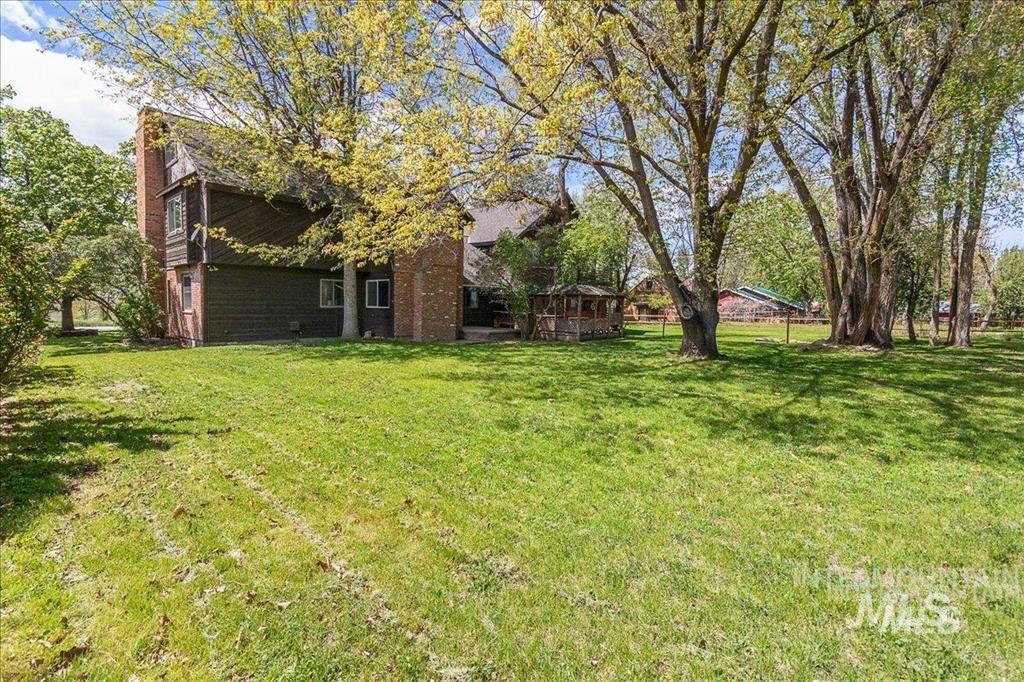 2304 N Montana Avenue, Caldwell, Idaho 83605, 1 Bedroom, 1 Bathroom, Residential Income For Sale, Price $799,900,MLS 98999582