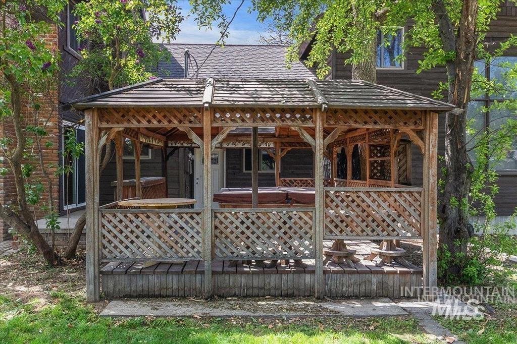 2304 N Montana Avenue, Caldwell, Idaho 83605, 1 Bedroom, 1 Bathroom, Residential Income For Sale, Price $799,900,MLS 98999582