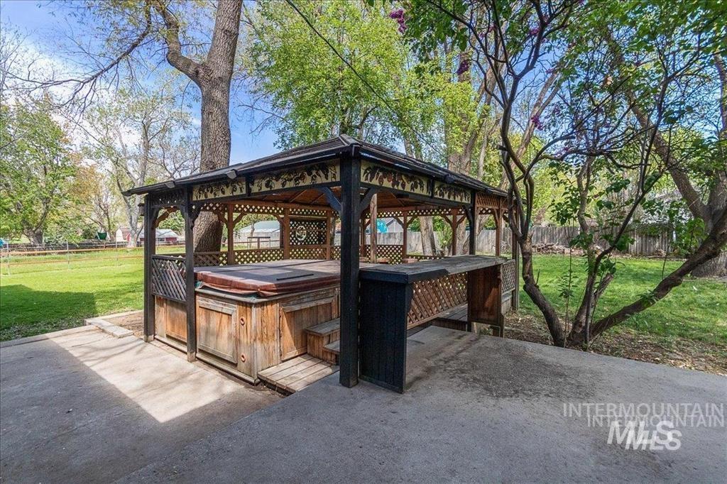 2304 N Montana Avenue, Caldwell, Idaho 83605, 1 Bedroom, 1 Bathroom, Residential Income For Sale, Price $799,900,MLS 98999582