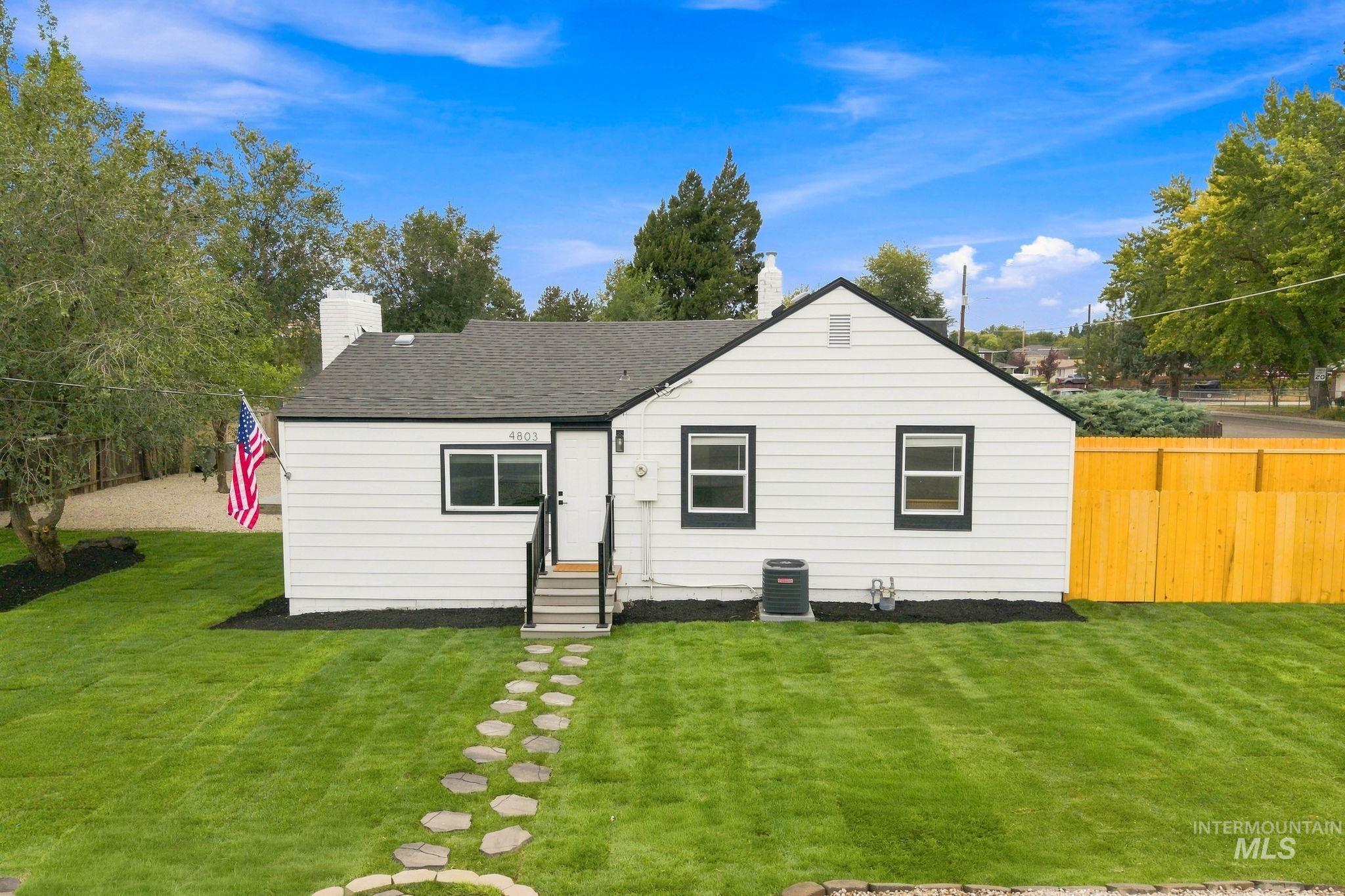 4803 W Targee St, Boise, Idaho 83705, 3 Bedrooms, 2 Bathrooms, Residential For Sale, Price $475,000,MLS 98999586