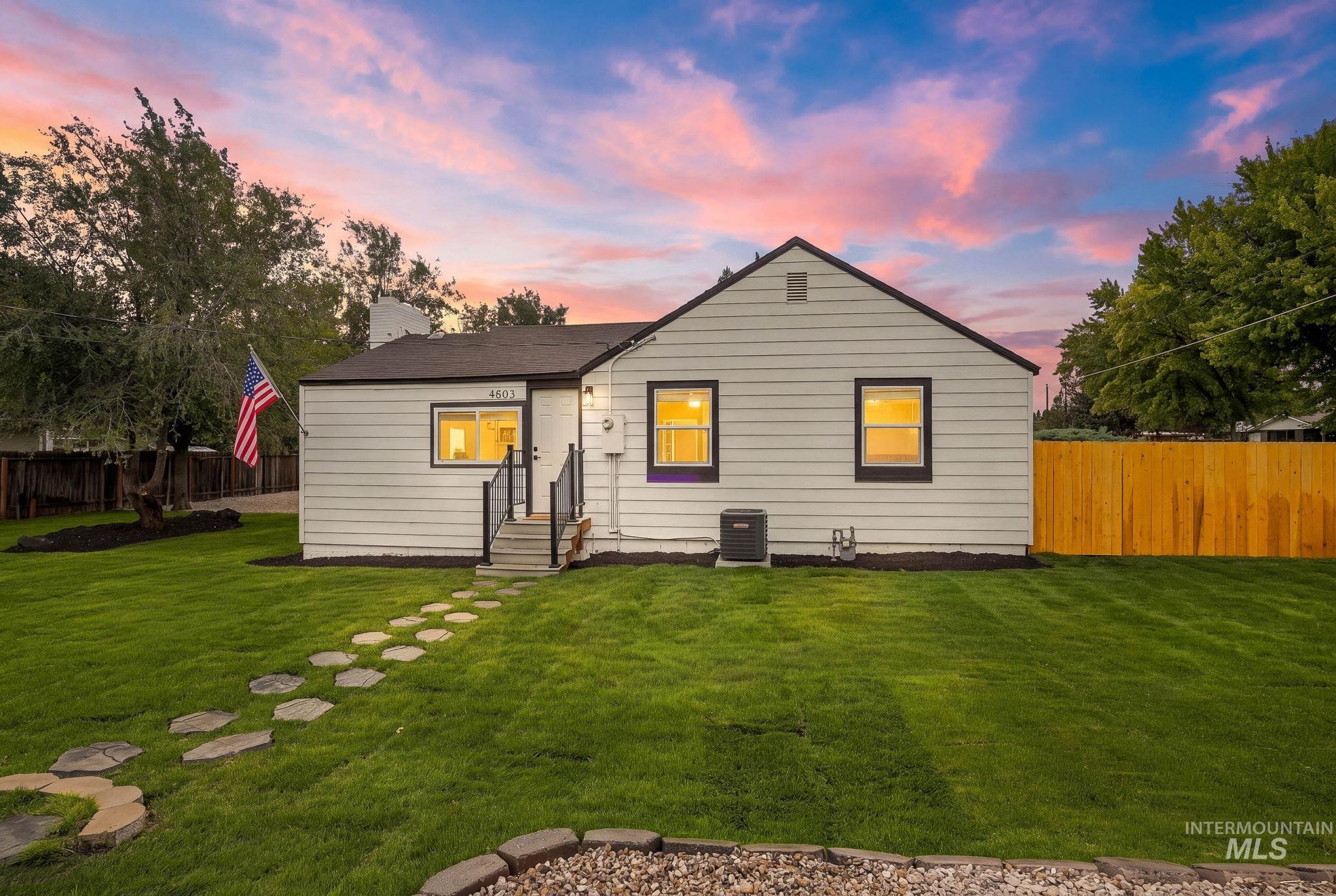 4803 W Targee St, Boise, Idaho 83705, 3 Bedrooms, 2 Bathrooms, Residential For Sale, Price $475,000,MLS 98999586