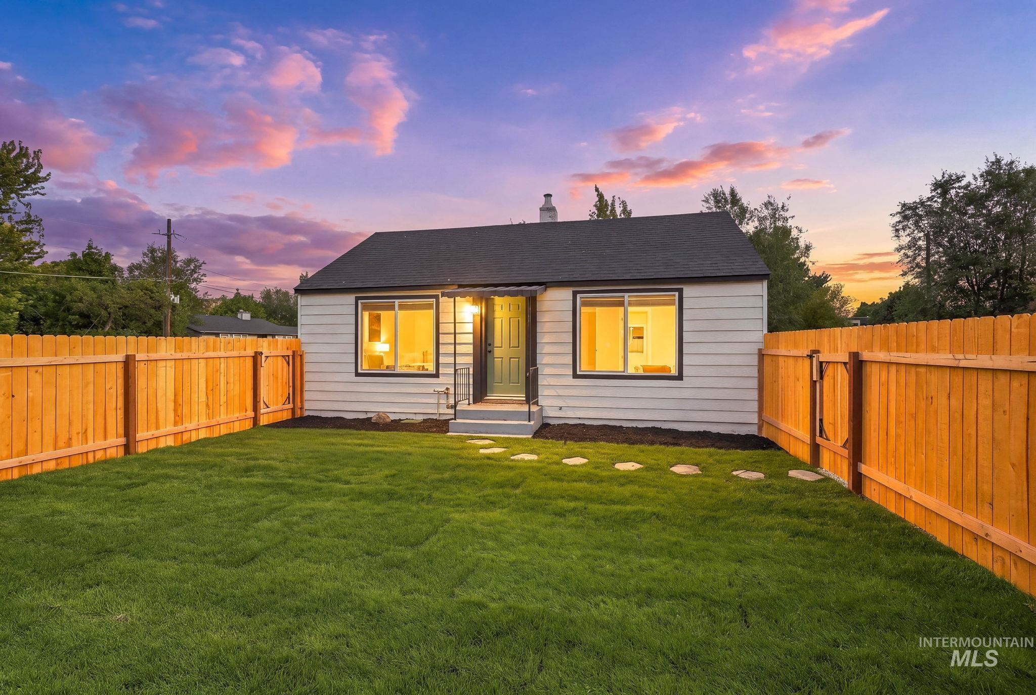 4803 W Targee St, Boise, Idaho 83705, 3 Bedrooms, 2 Bathrooms, Residential For Sale, Price $475,000,MLS 98999586