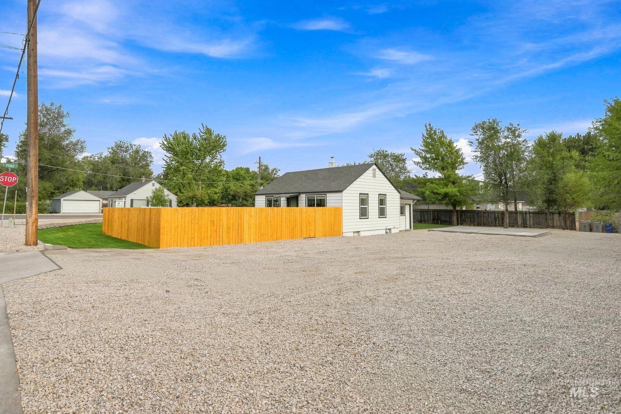 4803 W Targee St, Boise, Idaho 83705, 3 Bedrooms, 2 Bathrooms, Residential For Sale, Price $475,000,MLS 98999586