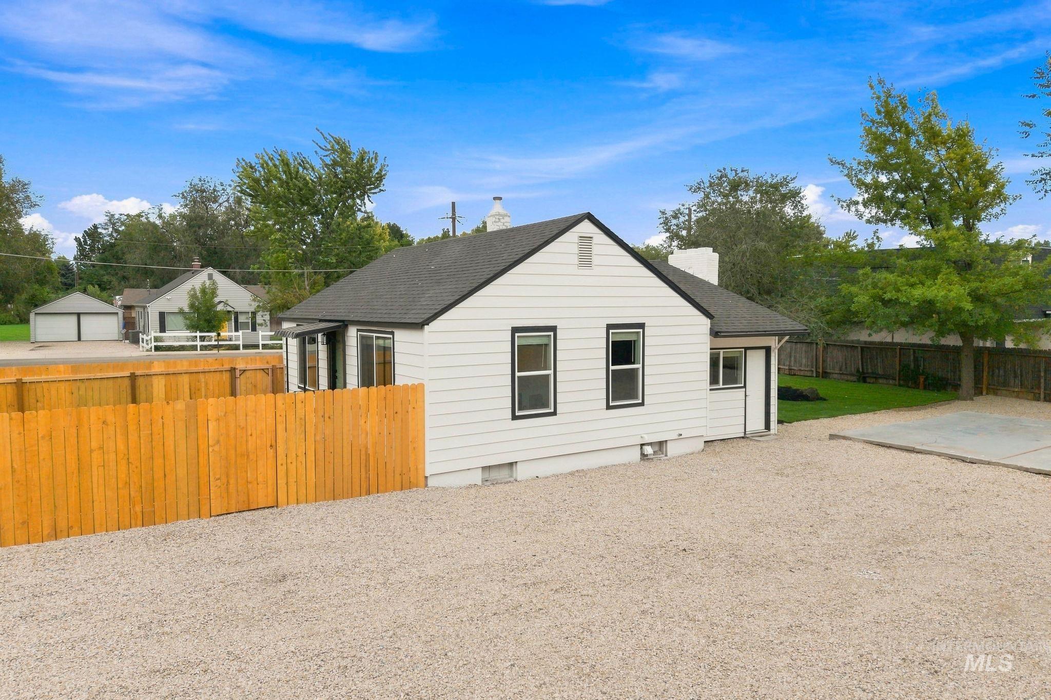 4803 W Targee St, Boise, Idaho 83705, 3 Bedrooms, 2 Bathrooms, Residential For Sale, Price $475,000,MLS 98999586