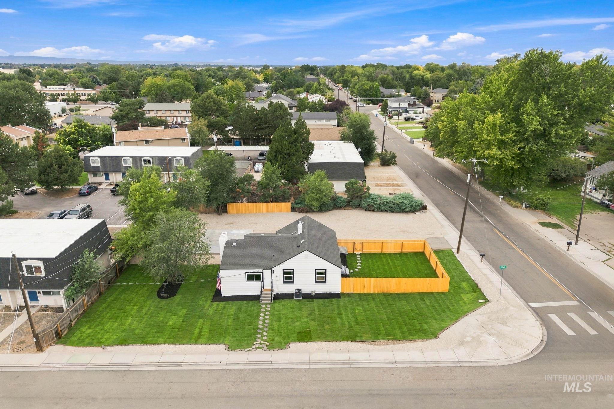 4803 W Targee St, Boise, Idaho 83705, 3 Bedrooms, 2 Bathrooms, Residential For Sale, Price $475,000,MLS 98999586