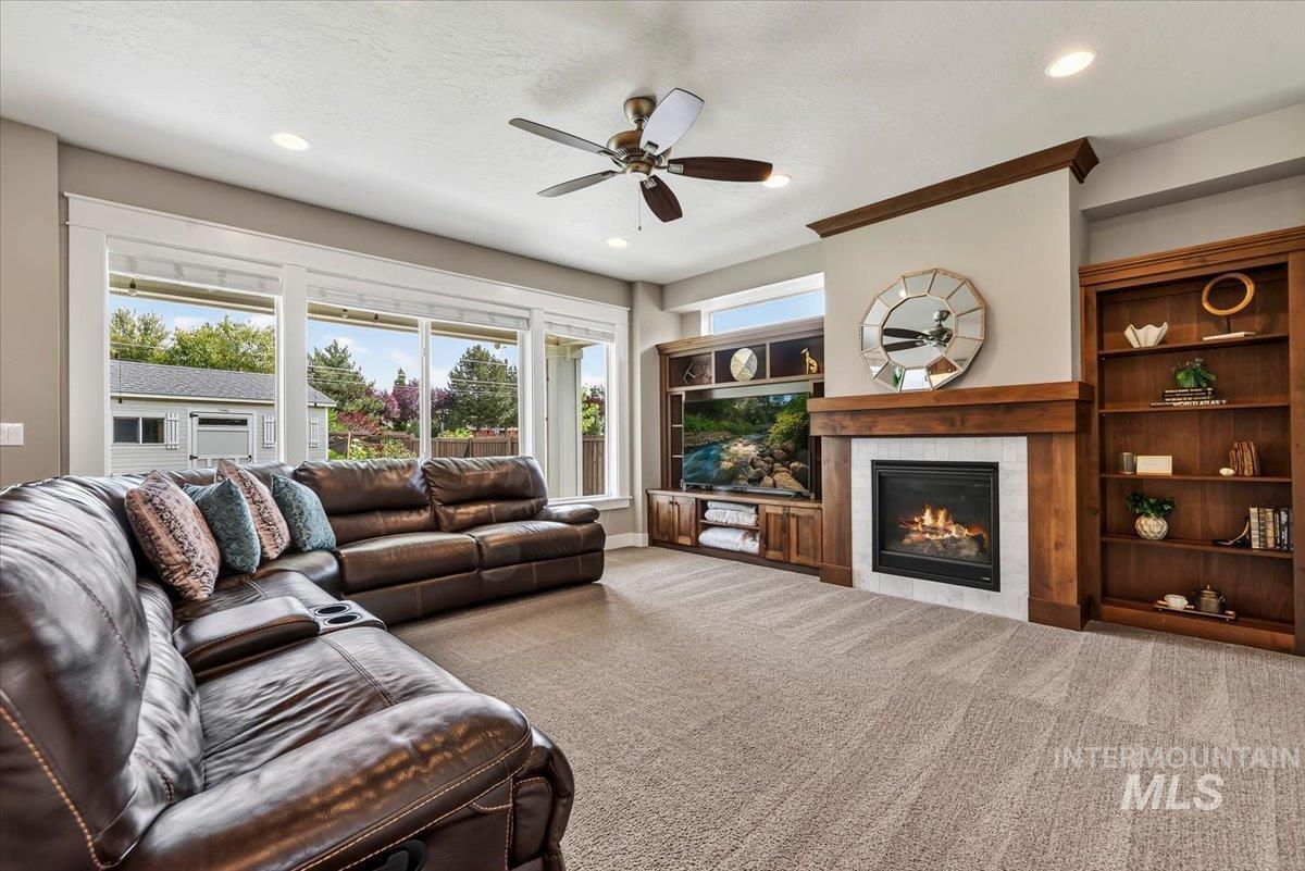 25 W Heston Dr, Meridian, Idaho 83646, 4 Bedrooms, 3 Bathrooms, Residential For Sale, Price $799,999,MLS 98999588