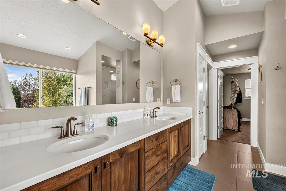 25 W Heston Dr, Meridian, Idaho 83646, 4 Bedrooms, 3 Bathrooms, Residential For Sale, Price $799,999,MLS 98999588