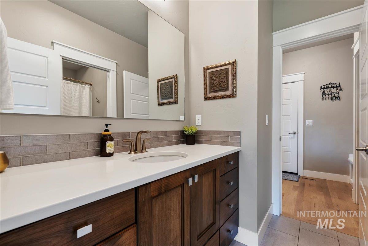 25 W Heston Dr, Meridian, Idaho 83646, 4 Bedrooms, 3 Bathrooms, Residential For Sale, Price $799,999,MLS 98999588