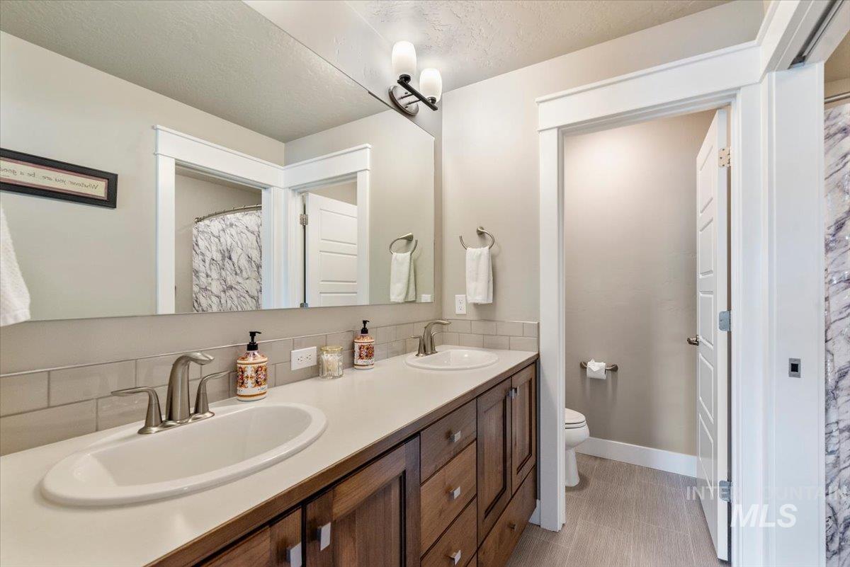25 W Heston Dr, Meridian, Idaho 83646, 4 Bedrooms, 3 Bathrooms, Residential For Sale, Price $799,999,MLS 98999588