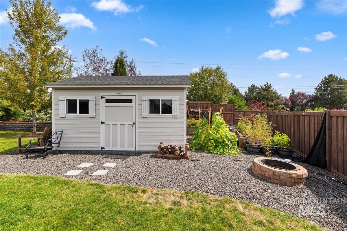 25 W Heston Dr, Meridian, Idaho 83646, 4 Bedrooms, 3 Bathrooms, Residential For Sale, Price $799,999,MLS 98999588