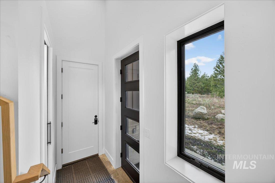 16 Lost River Dr, McCall, Idaho 83638, 4 Bedrooms, 3.5 Bathrooms, Residential For Sale, Price $1,498,000,MLS 98999592