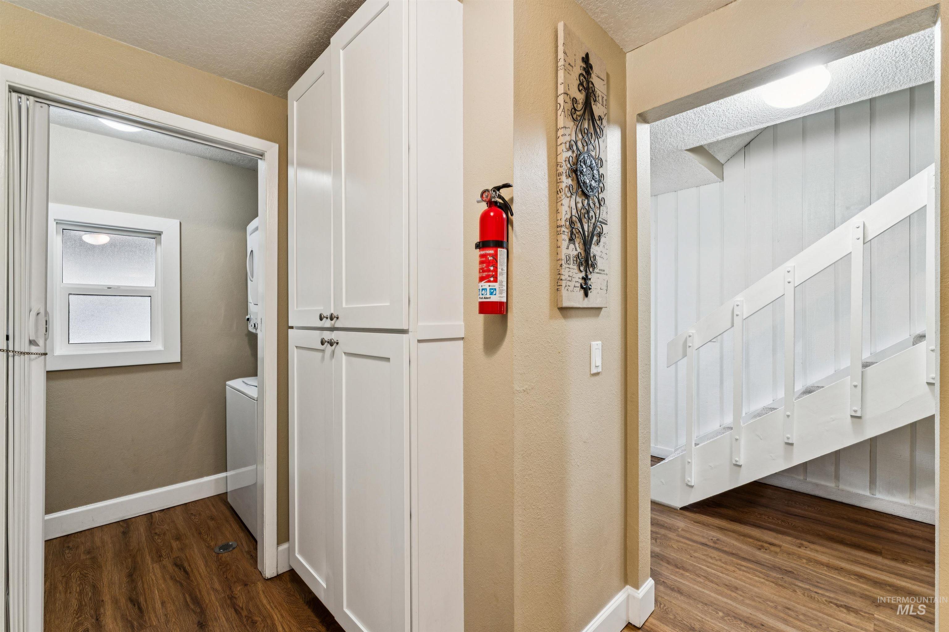 272 N Eagle Glen Ln., Eagle, Idaho 83616, 2 Bedrooms, 1.5 Bathrooms, Residential For Sale, Price $319,000,MLS 98999597