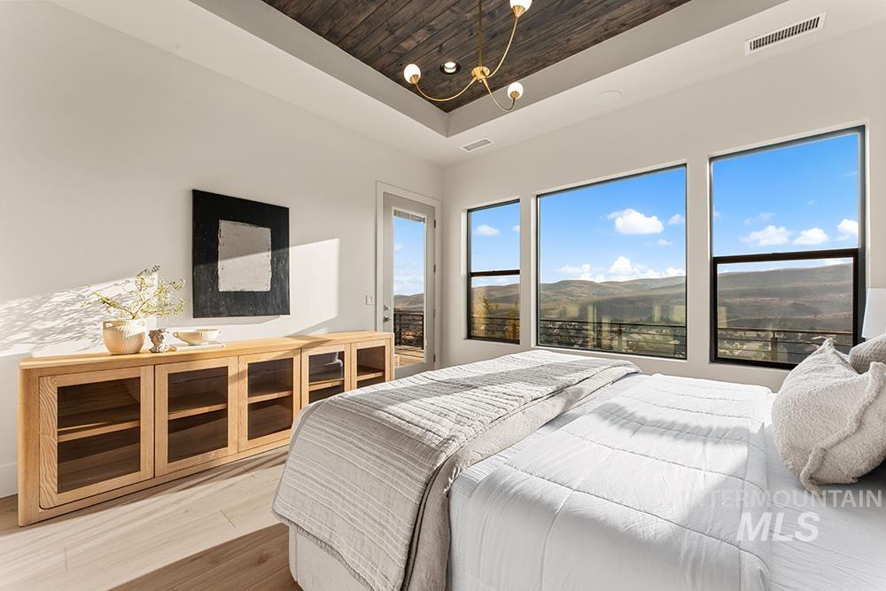 20141 N Swire Green Way, Eagle, Idaho 83714, 4 Bedrooms, 3.5 Bathrooms, Residential For Sale, Price $1,399,900,MLS 98999604