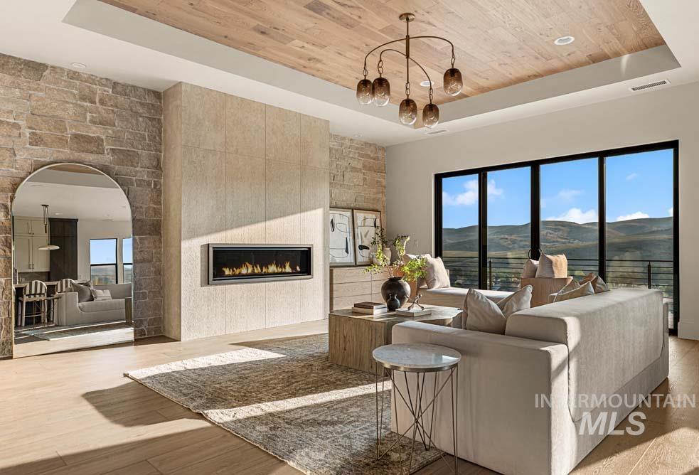 20141 N Swire Green Way, Eagle, Idaho 83714, 4 Bedrooms, 3.5 Bathrooms, Residential For Sale, Price $1,399,900,MLS 98999604