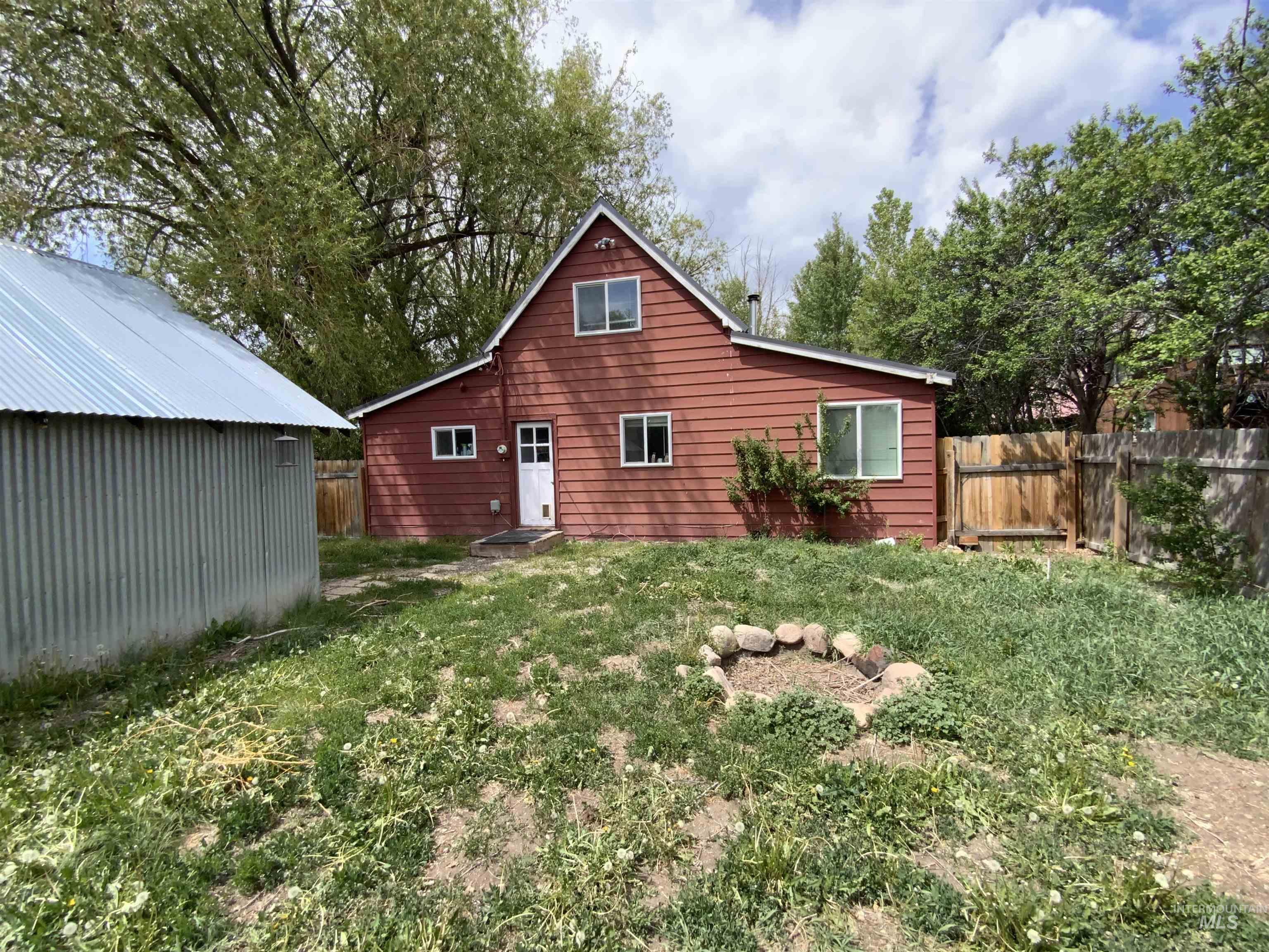 318 E Camas Ave, Fairfield, Idaho 83327, 3 Bedrooms, 1 Bathroom, Residential For Sale, Price $329,900,MLS 98999605