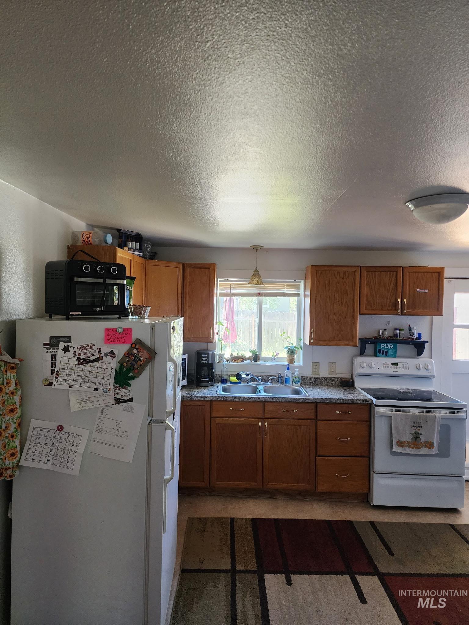 318 E Camas Ave, Fairfield, Idaho 83327, 3 Bedrooms, 1 Bathroom, Residential For Sale, Price $329,900,MLS 98999605