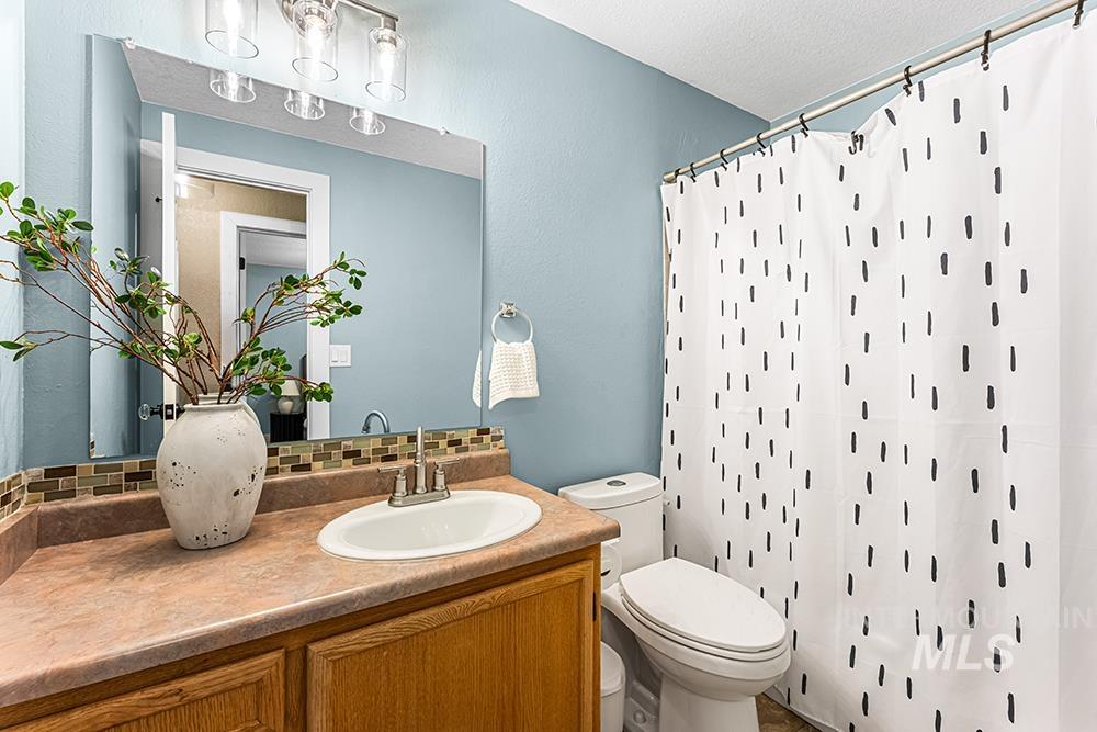 2501 E Parkside Dr, Boise, Idaho 83712, 5 Bedrooms, 3 Bathrooms, Residential For Sale, Price $1,175,000,MLS 98999606
