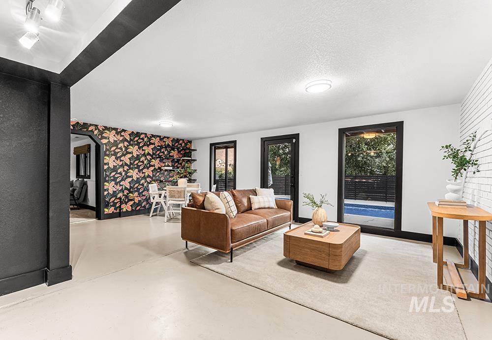 2501 E Parkside Dr, Boise, Idaho 83712, 5 Bedrooms, 3 Bathrooms, Residential For Sale, Price $1,175,000,MLS 98999606