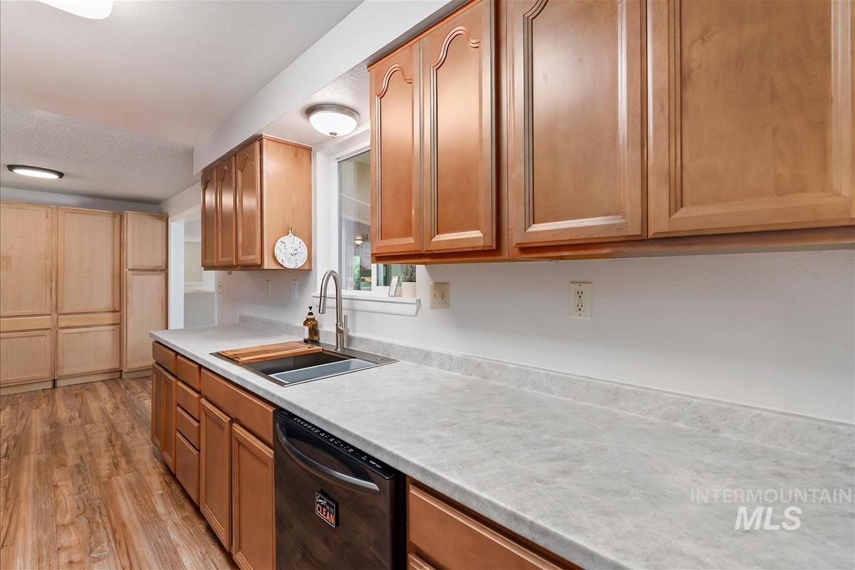 5344 W Malad St, Boise, Idaho 83705, 4 Bedrooms, 2 Bathrooms, Residential For Sale, Price $523,000,MLS 98999607