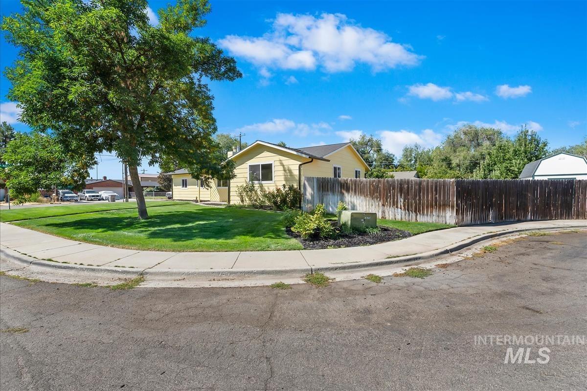 5344 W Malad St, Boise, Idaho 83705, 4 Bedrooms, 2 Bathrooms, Residential For Sale, Price $523,000,MLS 98999607