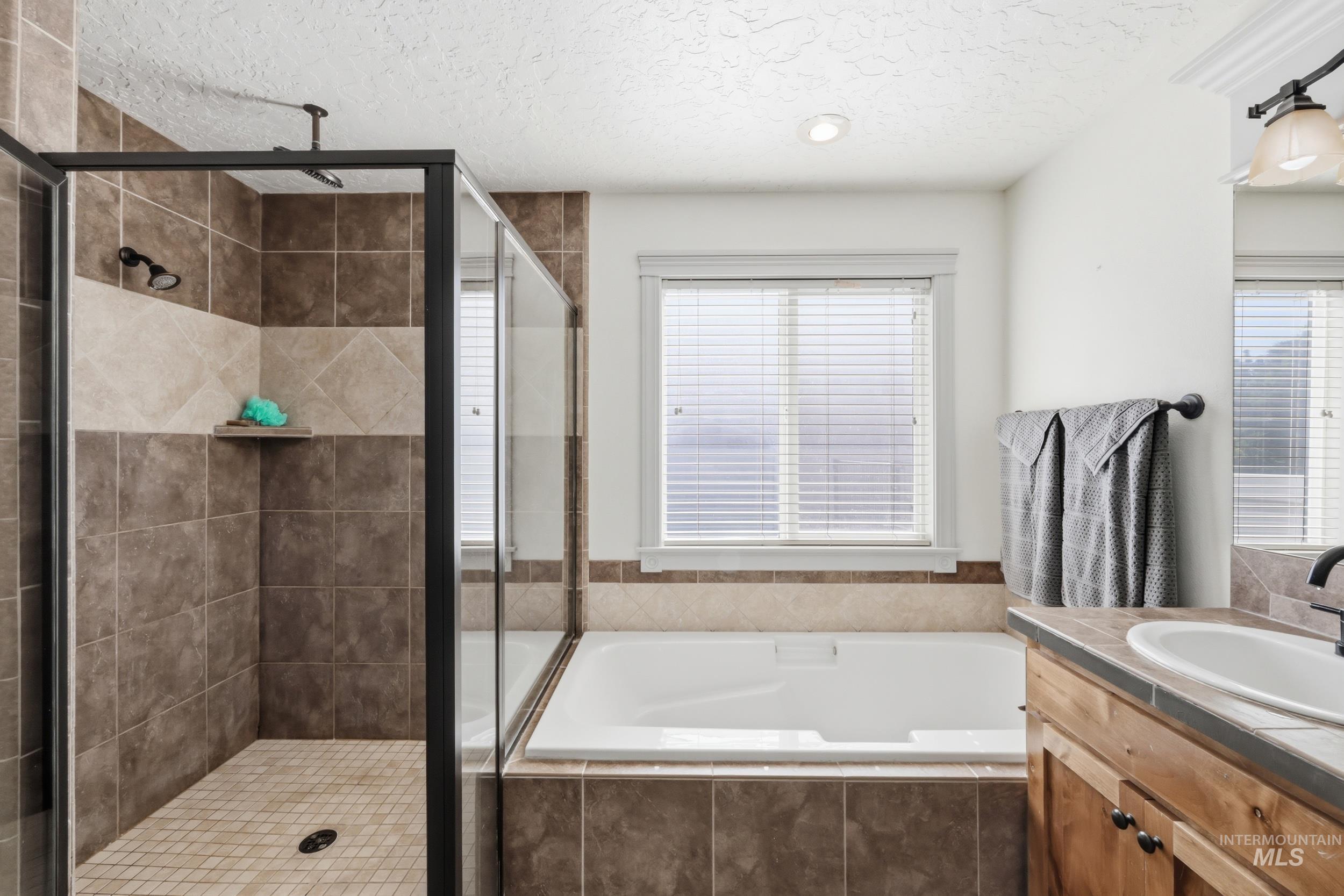 8023 W. Madronawoods Ct, Boise, Idaho 83709, 5 Bedrooms, 2.5 Bathrooms, Residential For Sale, Price $759,000,MLS 98999608