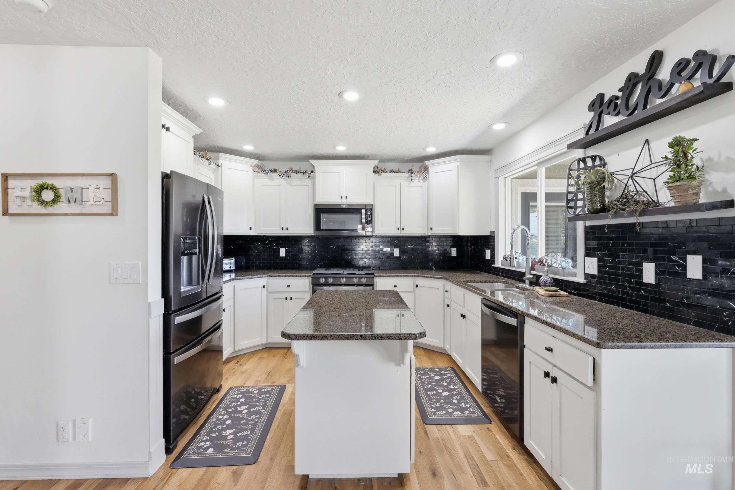 8023 W. Madronawoods Ct, Boise, Idaho 83709, 5 Bedrooms, 2.5 Bathrooms, Residential For Sale, Price $759,000,MLS 98999608
