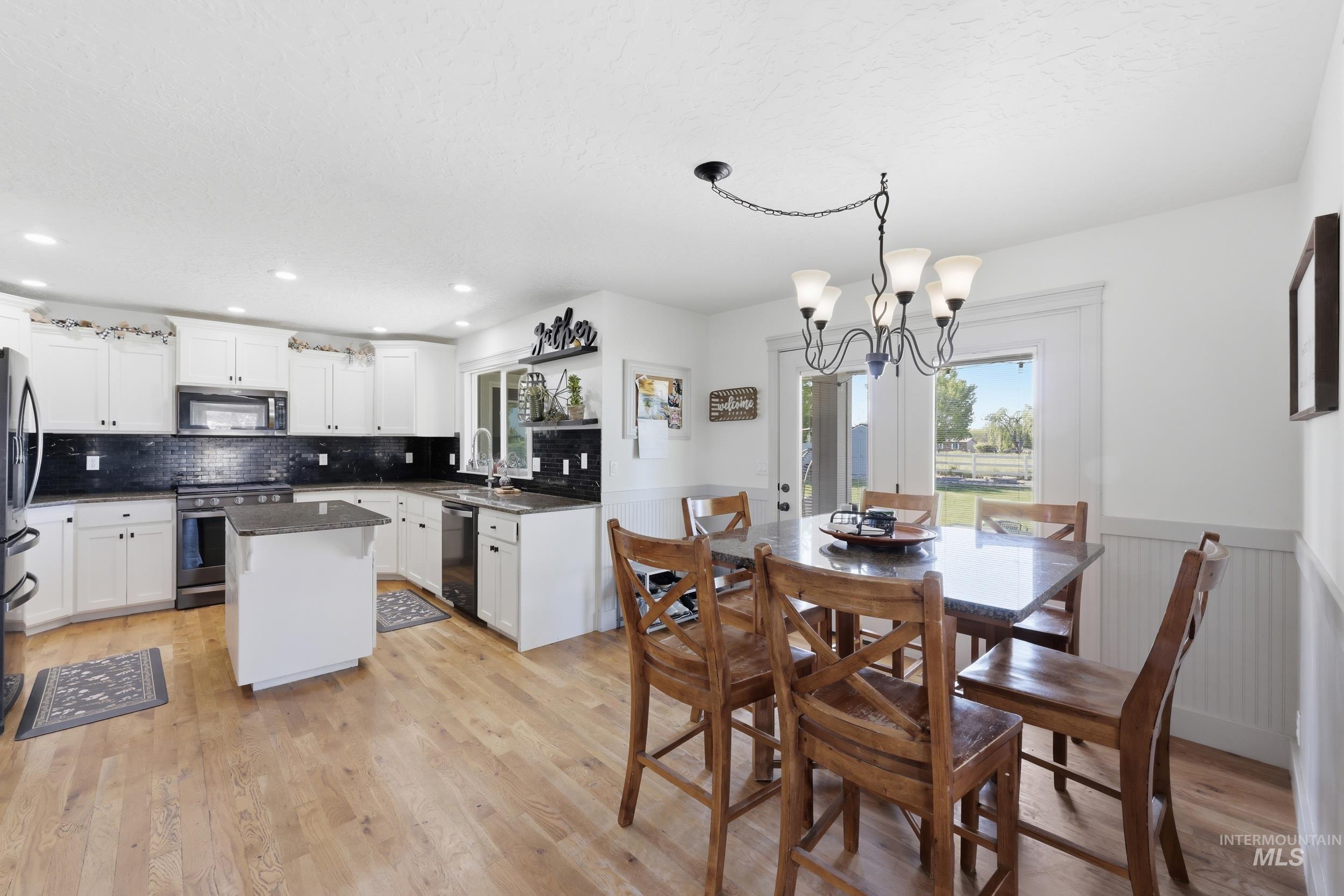 8023 W. Madronawoods Ct, Boise, Idaho 83709, 5 Bedrooms, 2.5 Bathrooms, Residential For Sale, Price $759,000,MLS 98999608