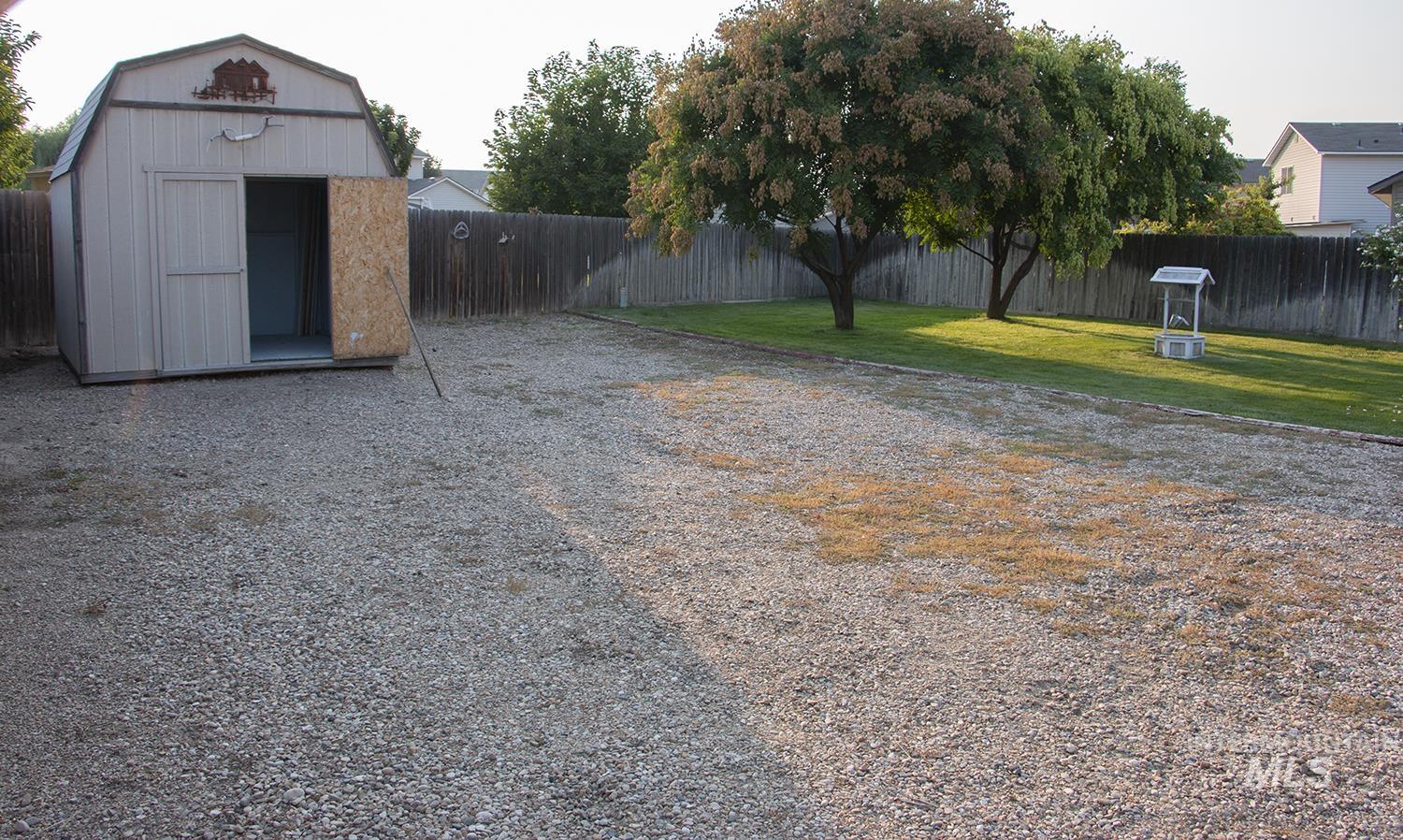16559 Bayou Way, Caldwell, Idaho 83607, 3 Bedrooms, 2 Bathrooms, Residential For Sale, Price $355,000,MLS 98999610