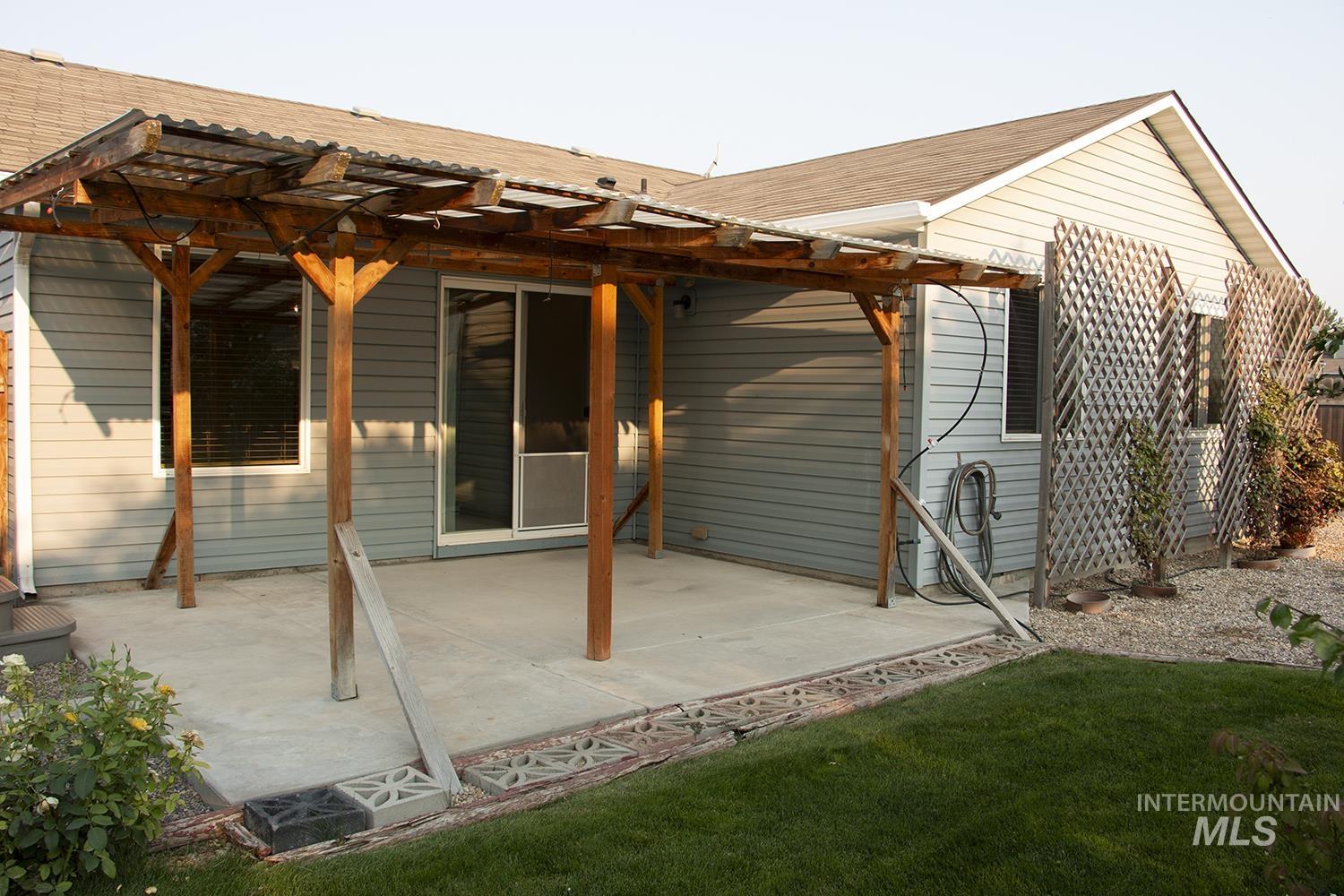 16559 Bayou Way, Caldwell, Idaho 83607, 3 Bedrooms, 2 Bathrooms, Residential For Sale, Price $355,000,MLS 98999610
