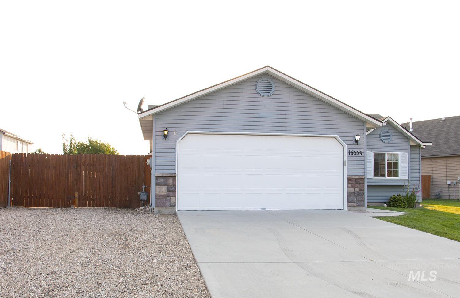 16559 Bayou Way, Caldwell, Idaho 83607, 3 Bedrooms, 2 Bathrooms, Residential For Sale, Price $355,000,MLS 98999610