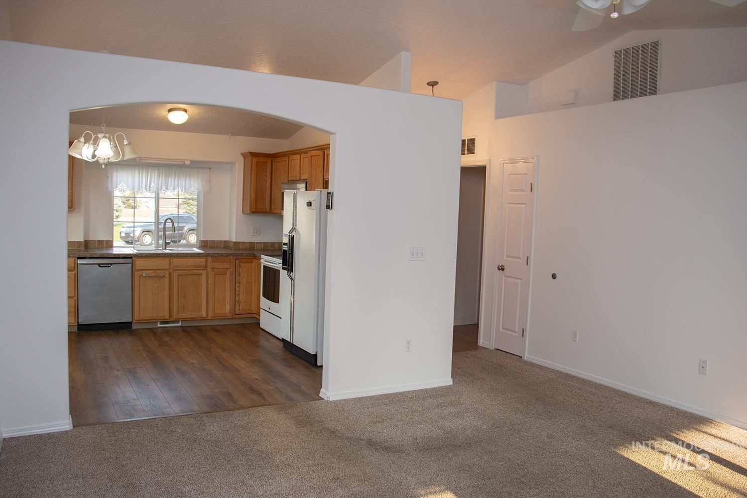 16559 Bayou Way, Caldwell, Idaho 83607, 3 Bedrooms, 2 Bathrooms, Residential For Sale, Price $355,000,MLS 98999610