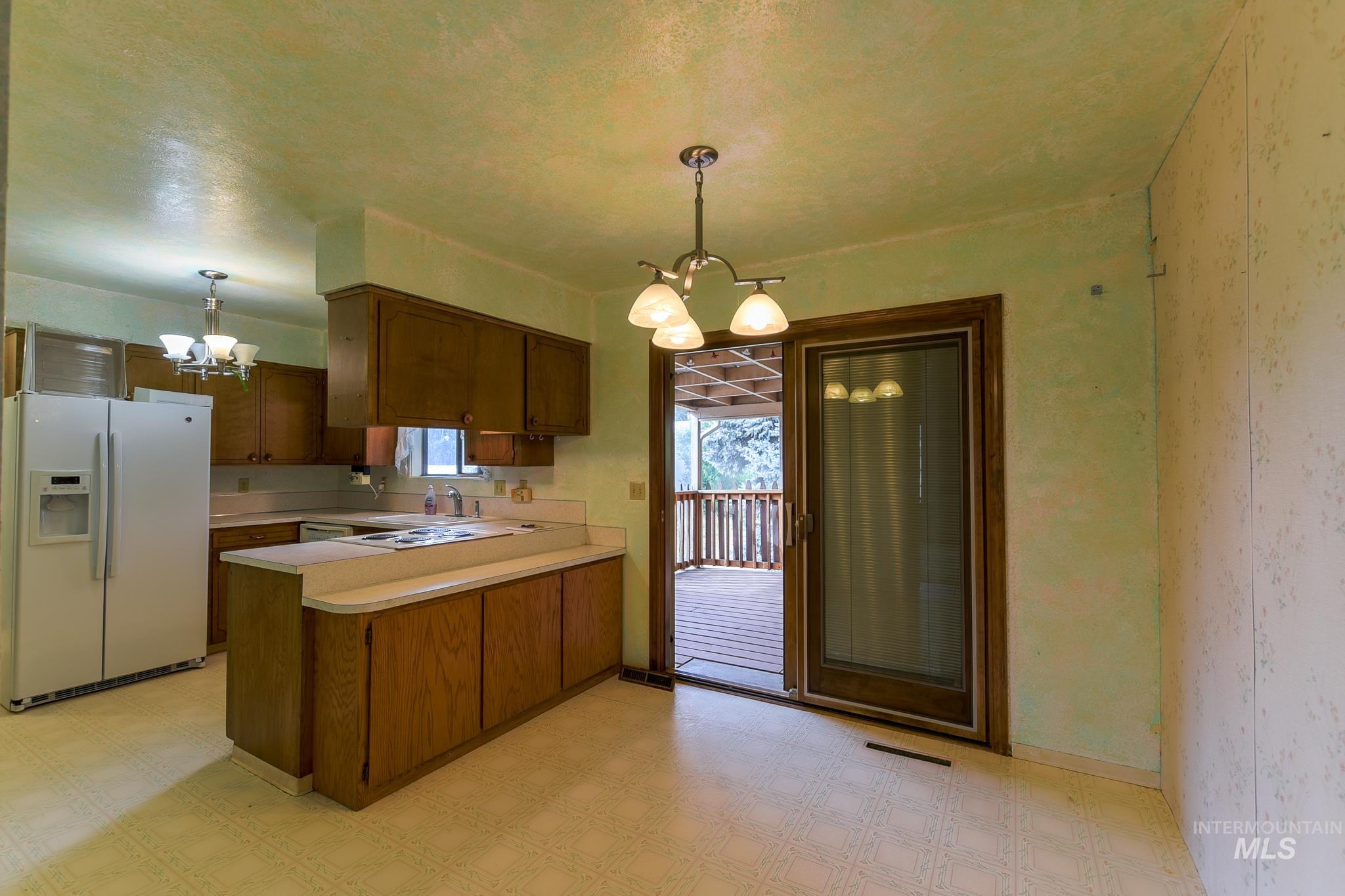 1829 Powers Ave., Lewiston, Idaho 83501, 3 Bedrooms, 2 Bathrooms, Residential For Sale, Price $319,000,MLS 98999611