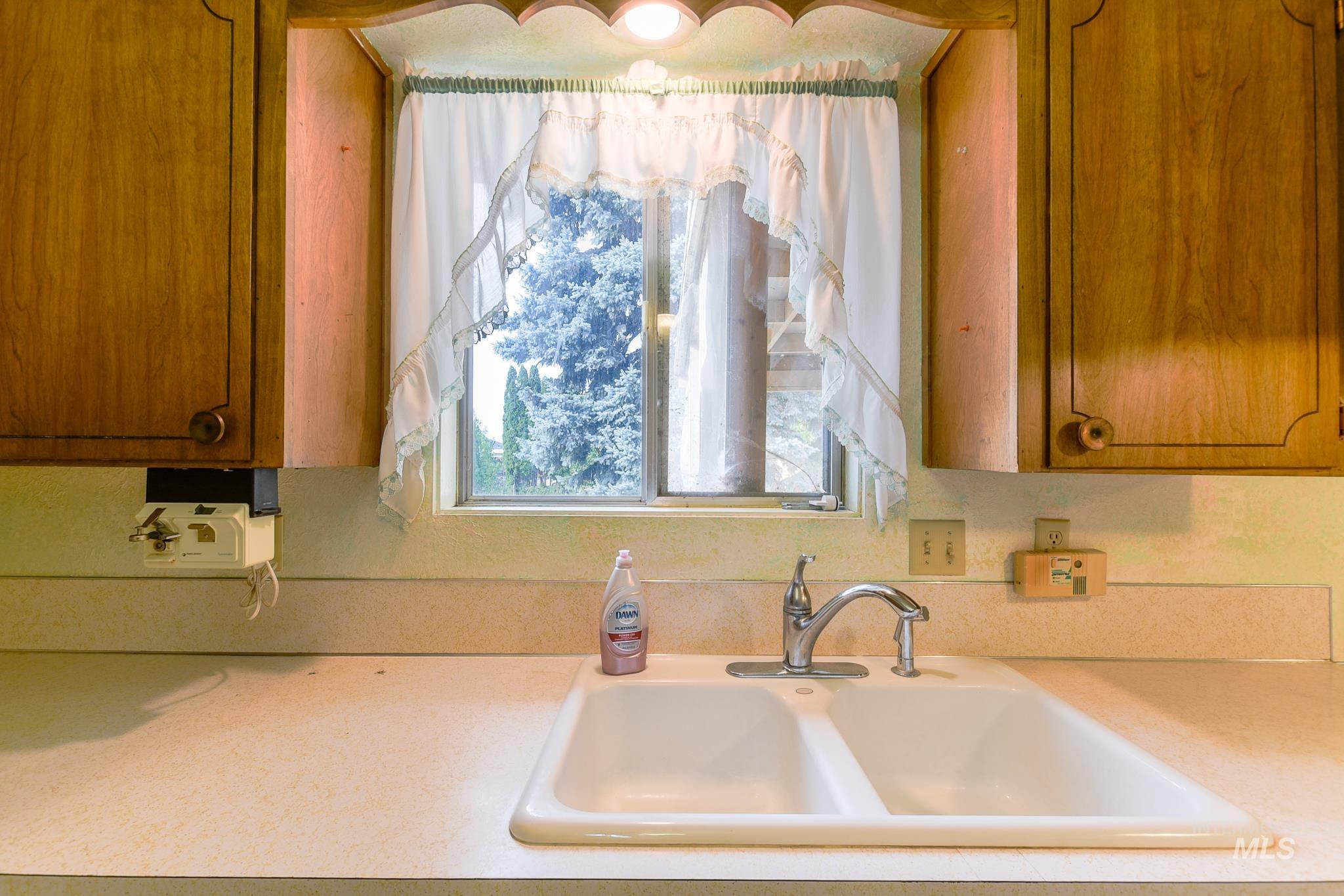 1829 Powers Ave., Lewiston, Idaho 83501, 3 Bedrooms, 2 Bathrooms, Residential For Sale, Price $319,000,MLS 98999611