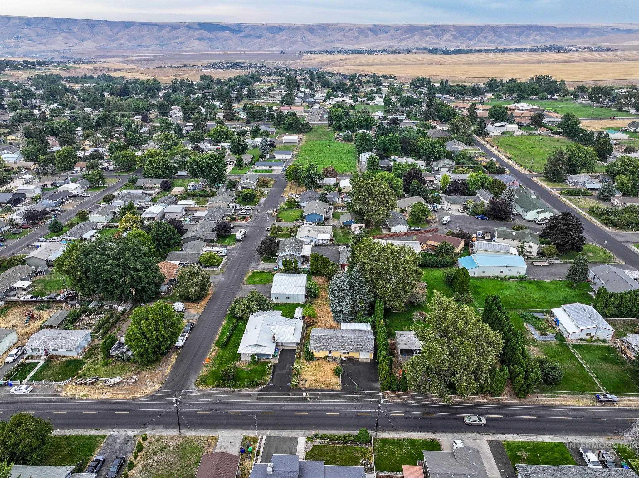 1829 Powers Ave., Lewiston, Idaho 83501, 3 Bedrooms, 2 Bathrooms, Residential For Sale, Price $319,000,MLS 98999611