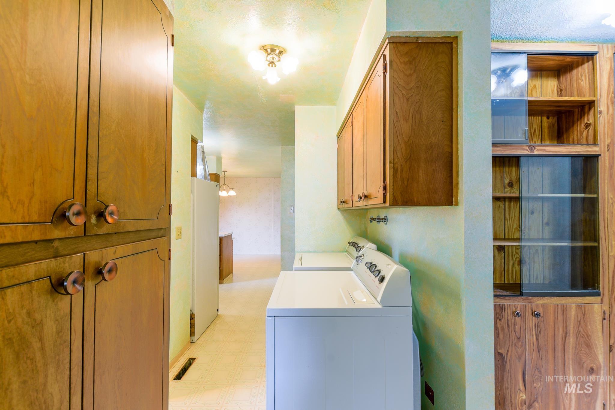 1829 Powers Ave., Lewiston, Idaho 83501, 3 Bedrooms, 2 Bathrooms, Residential For Sale, Price $319,000,MLS 98999611