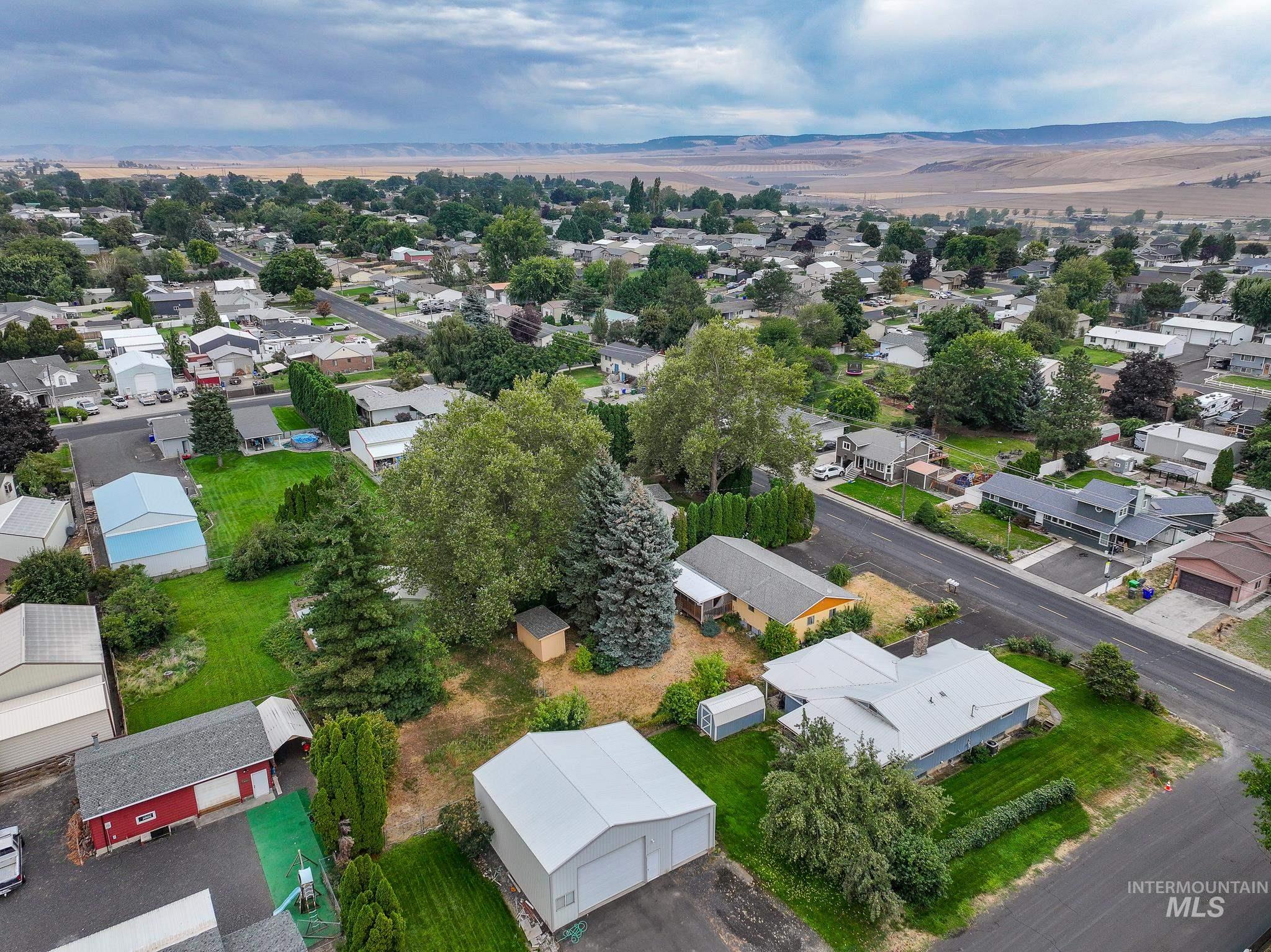1829 Powers Ave., Lewiston, Idaho 83501, 3 Bedrooms, 2 Bathrooms, Residential For Sale, Price $319,000,MLS 98999611