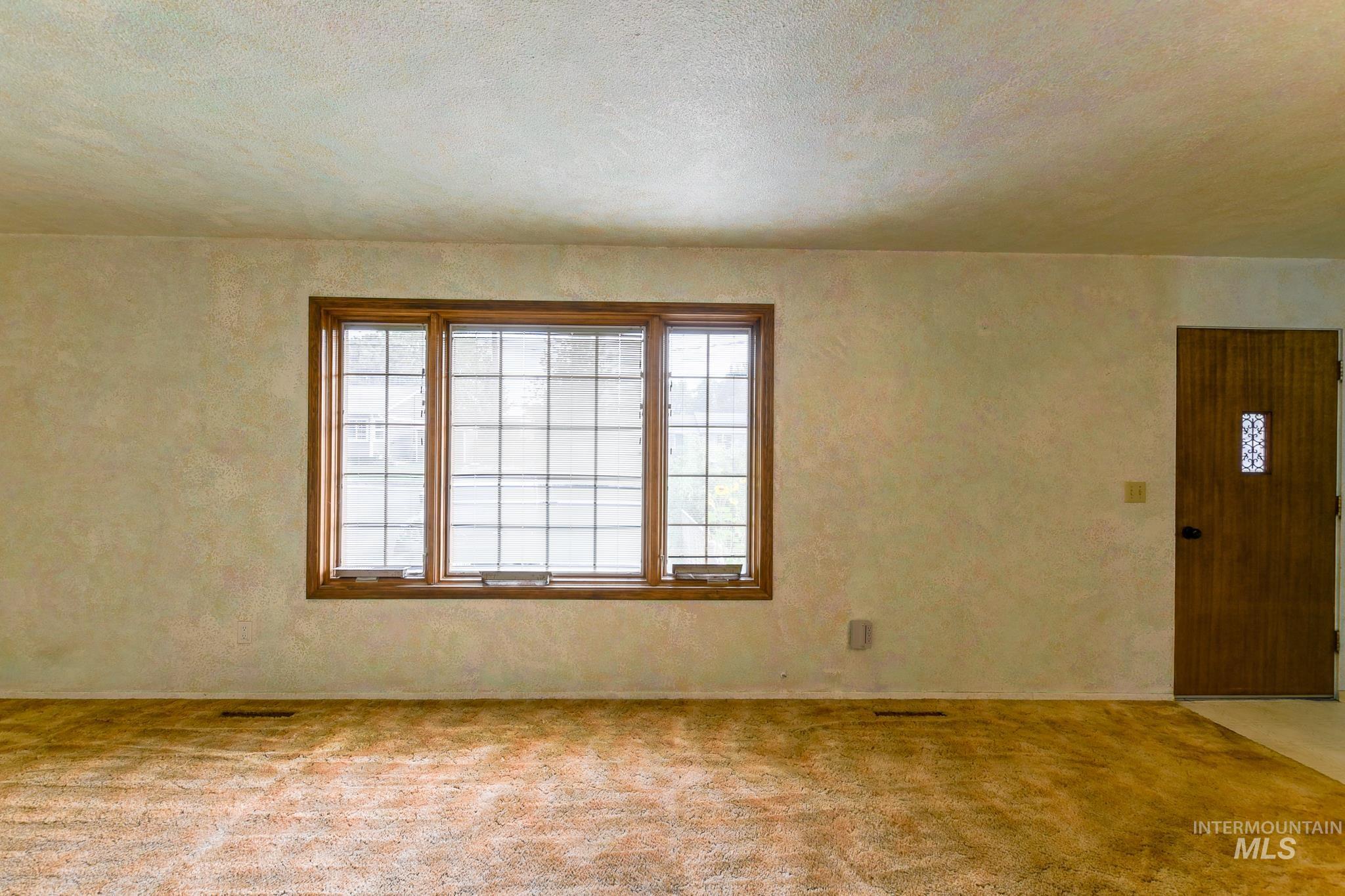 1829 Powers Ave., Lewiston, Idaho 83501, 3 Bedrooms, 2 Bathrooms, Residential For Sale, Price $319,000,MLS 98999611
