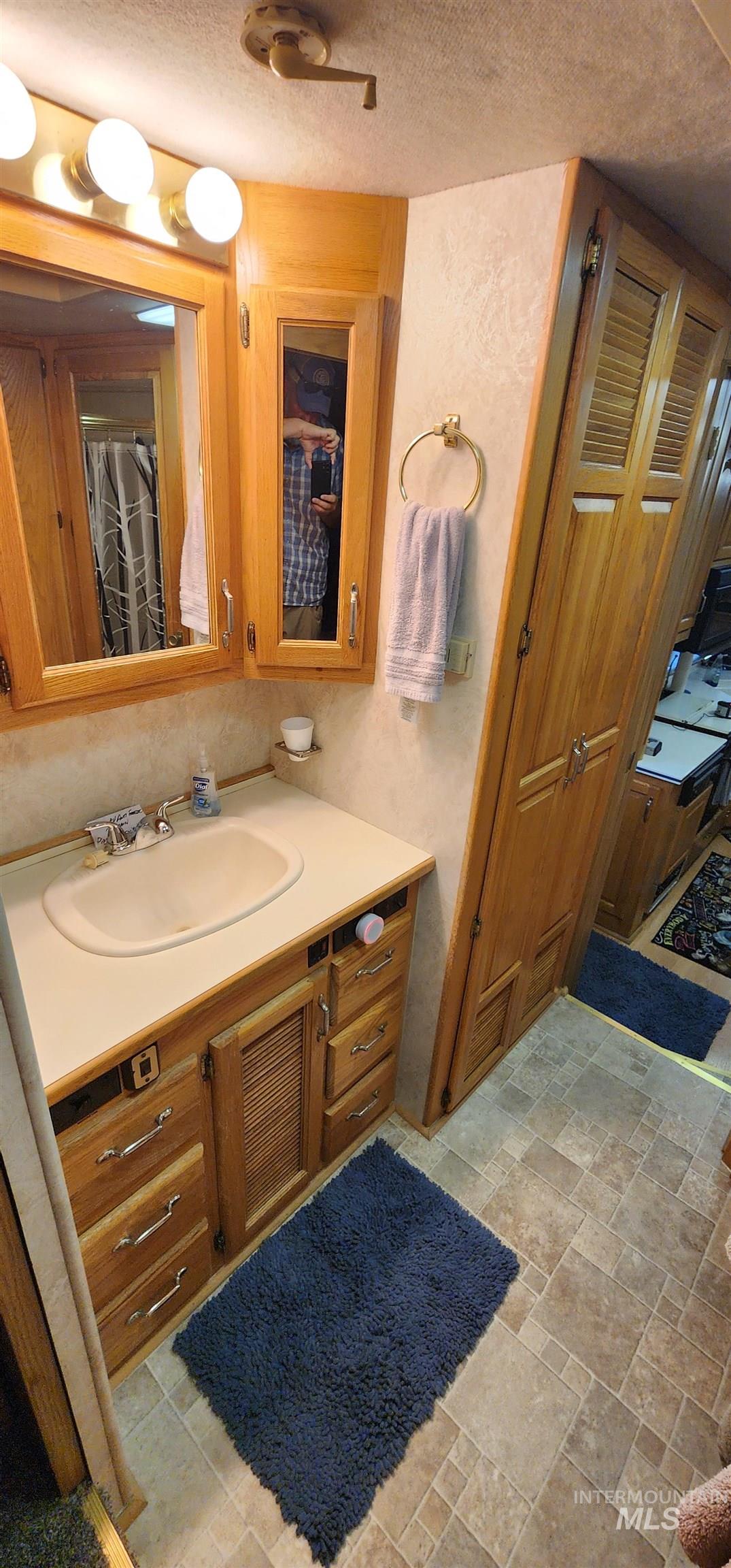 102 Chief Lawyer St, Kamiah, Idaho 83536, 1 Bedroom, 1 Bathroom, Residential For Sale, Price $87,900, 98999613
