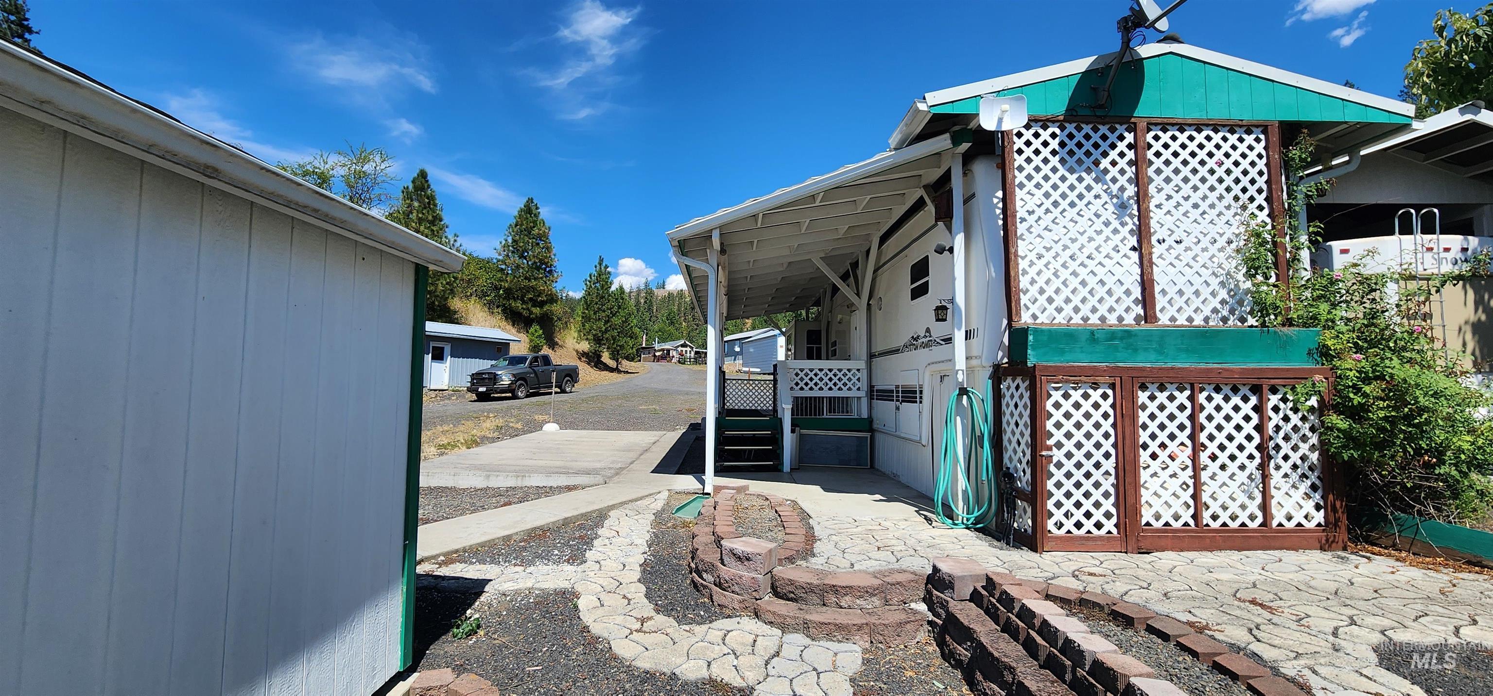 102 Chief Lawyer St, Kamiah, Idaho 83536, 1 Bedroom, 1 Bathroom, Residential For Sale, Price $87,900, 98999613