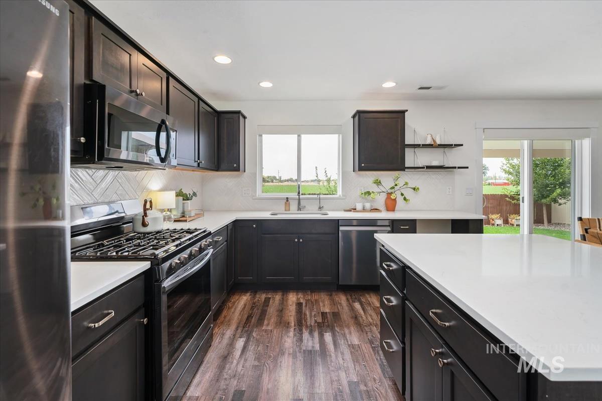16923 N Lowerfield Loop, Nampa, Idaho 83687, 4 Bedrooms, 2.5 Bathrooms, Residential For Sale, Price $475,000,MLS 98999617