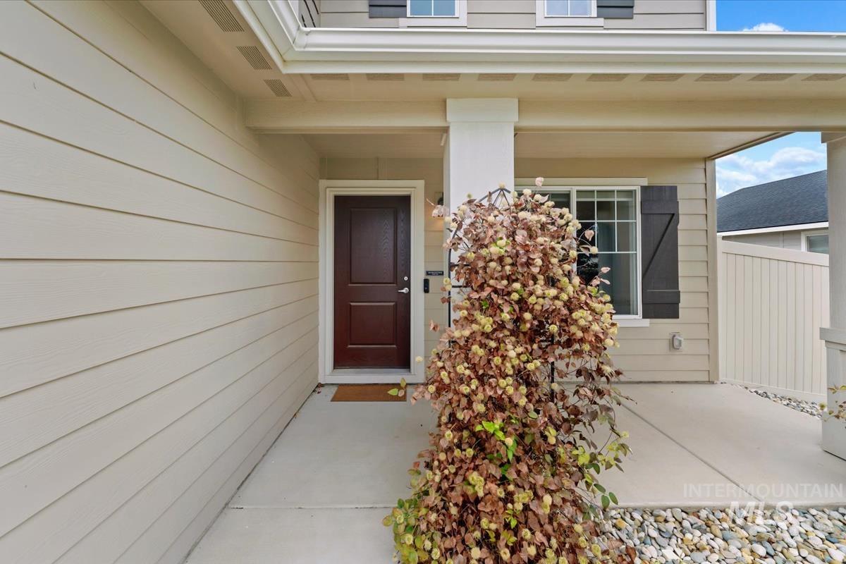 16923 N Lowerfield Loop, Nampa, Idaho 83687, 4 Bedrooms, 2.5 Bathrooms, Residential For Sale, Price $475,000,MLS 98999617