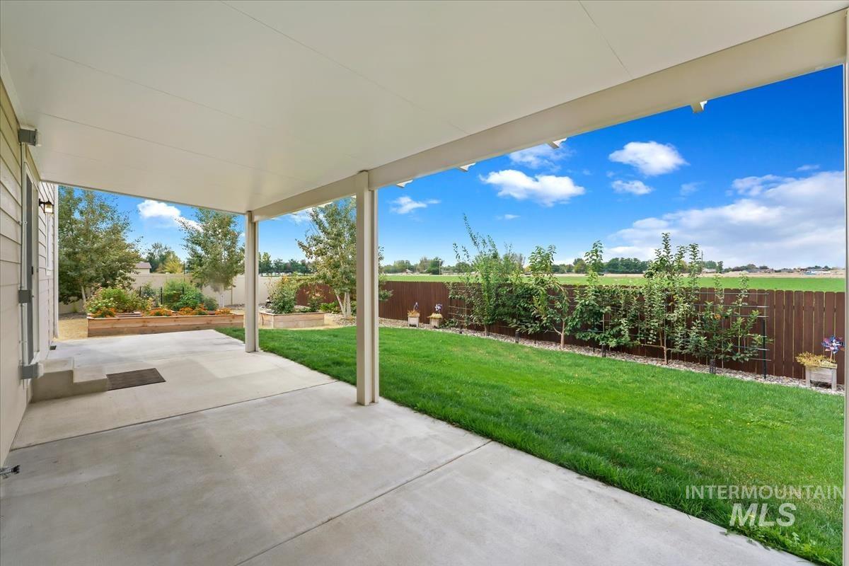 16923 N Lowerfield Loop, Nampa, Idaho 83687, 4 Bedrooms, 2.5 Bathrooms, Residential For Sale, Price $475,000,MLS 98999617
