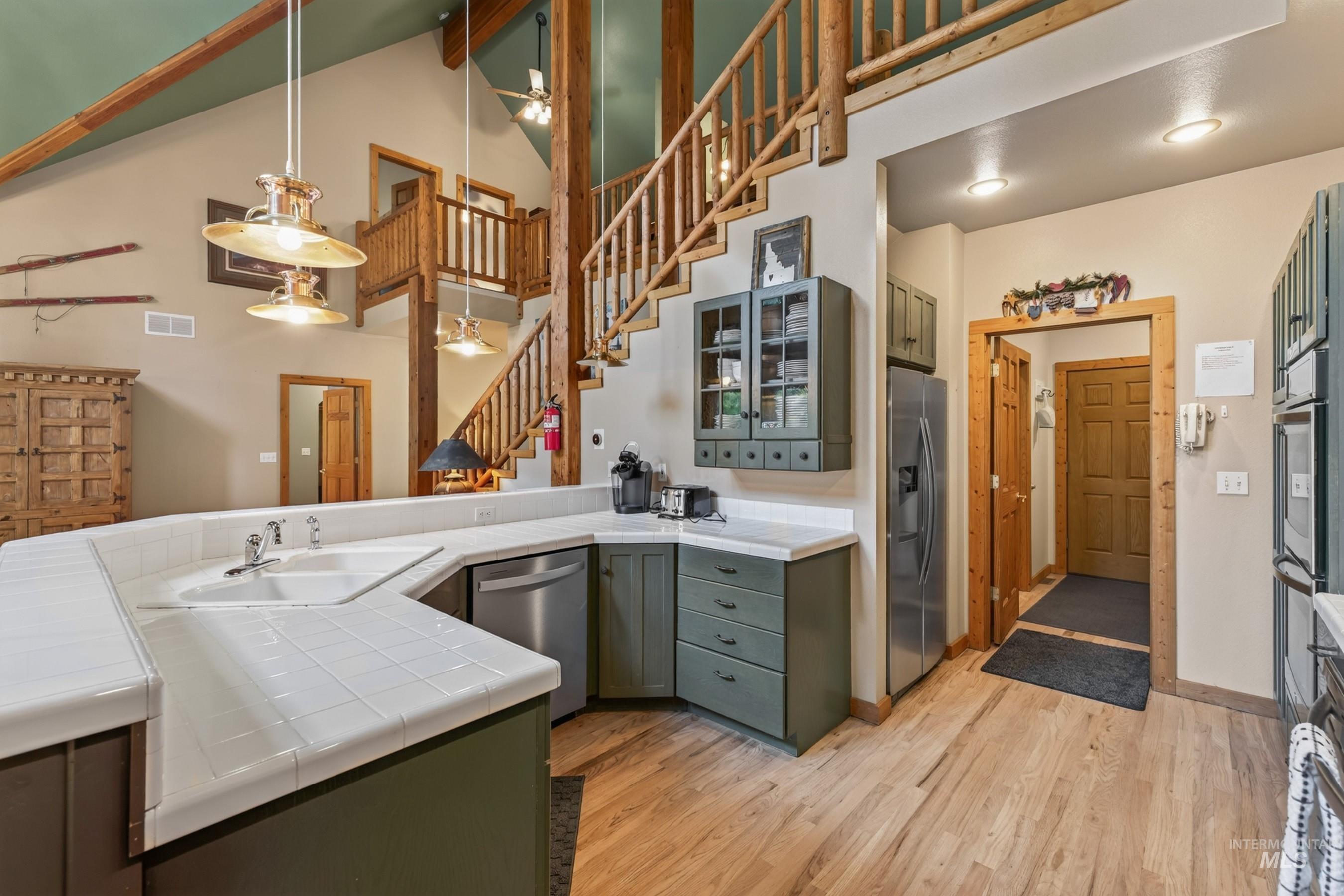 1190 Majestic View Drive, McCall, Idaho 83638, 5 Bedrooms, 3 Bathrooms, Residential For Sale, Price $1,325,000,MLS 98999618