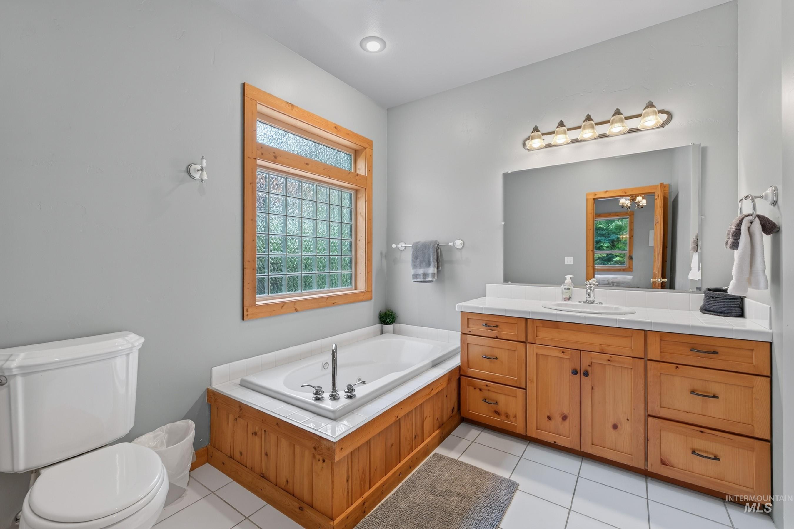 1190 Majestic View Drive, McCall, Idaho 83638, 5 Bedrooms, 3 Bathrooms, Residential For Sale, Price $1,325,000,MLS 98999618
