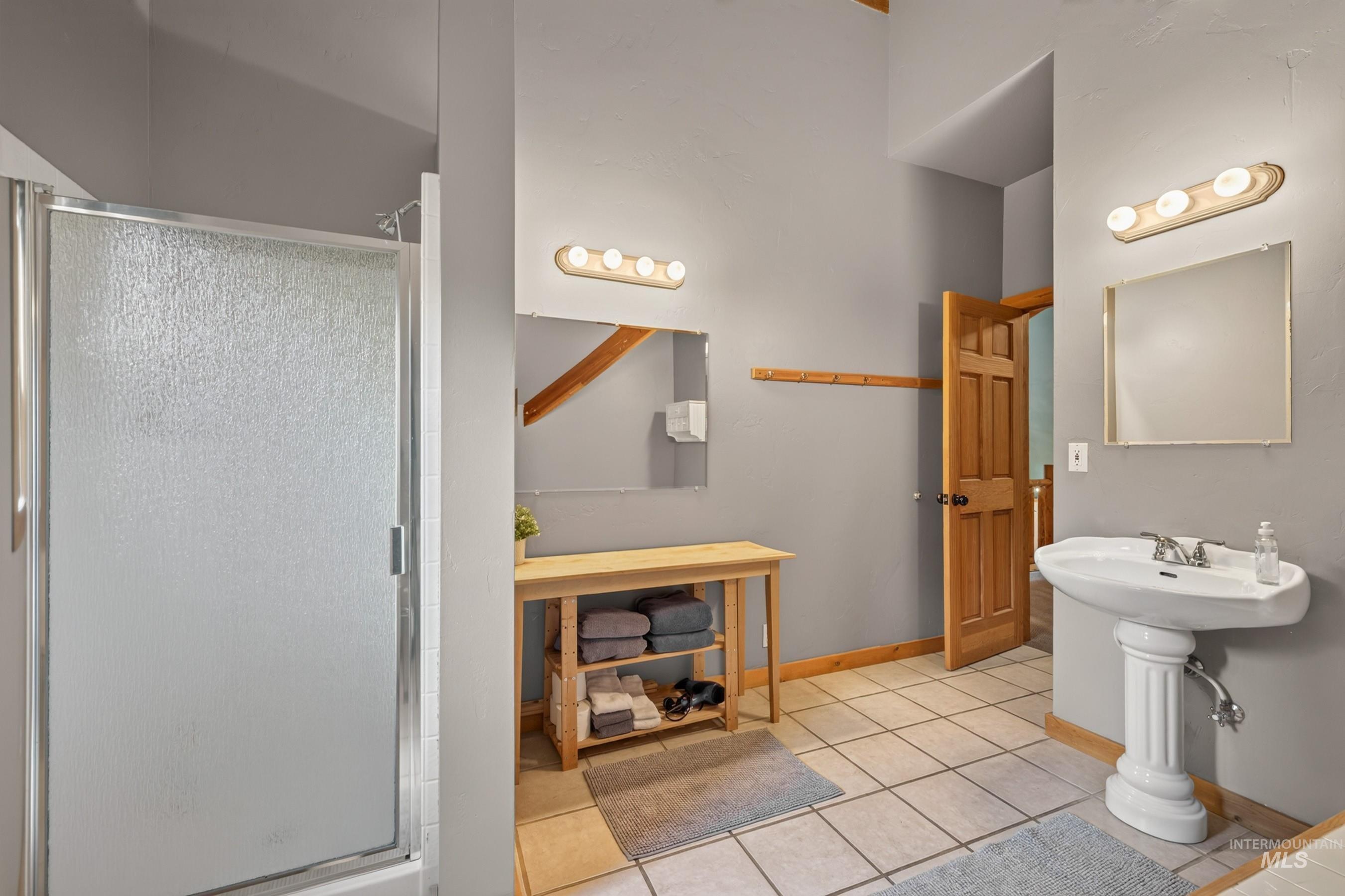 1190 Majestic View Drive, McCall, Idaho 83638, 5 Bedrooms, 3 Bathrooms, Residential For Sale, Price $1,325,000,MLS 98999618