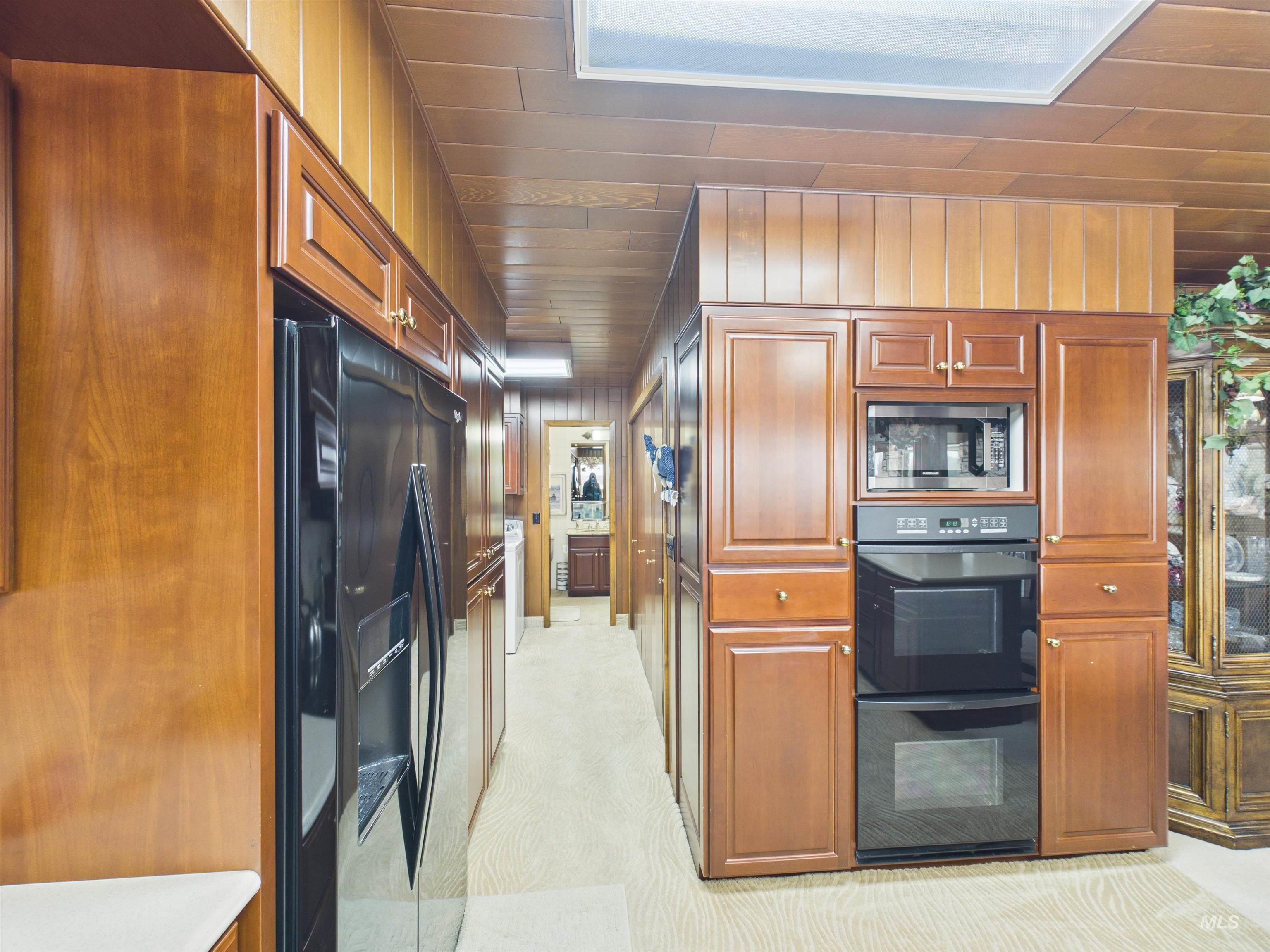 35 Van Engelen Road, Burley, Idaho 83318, 3 Bedrooms, 4 Bathrooms, Residential For Sale, Price $1,099,000,MLS 98999619