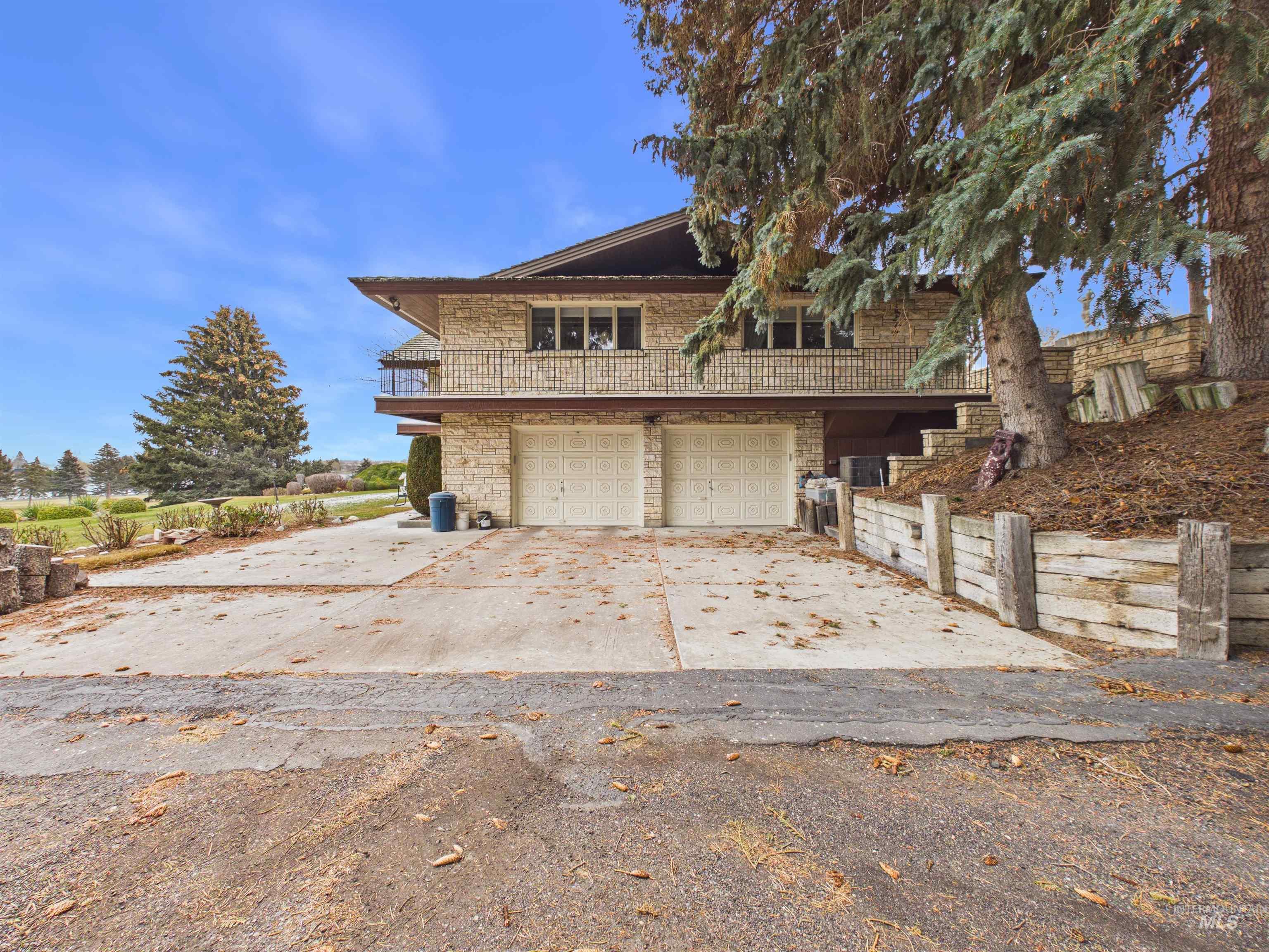 35 Van Engelen Road, Burley, Idaho 83318, 3 Bedrooms, 4 Bathrooms, Residential For Sale, Price $1,099,000,MLS 98999619