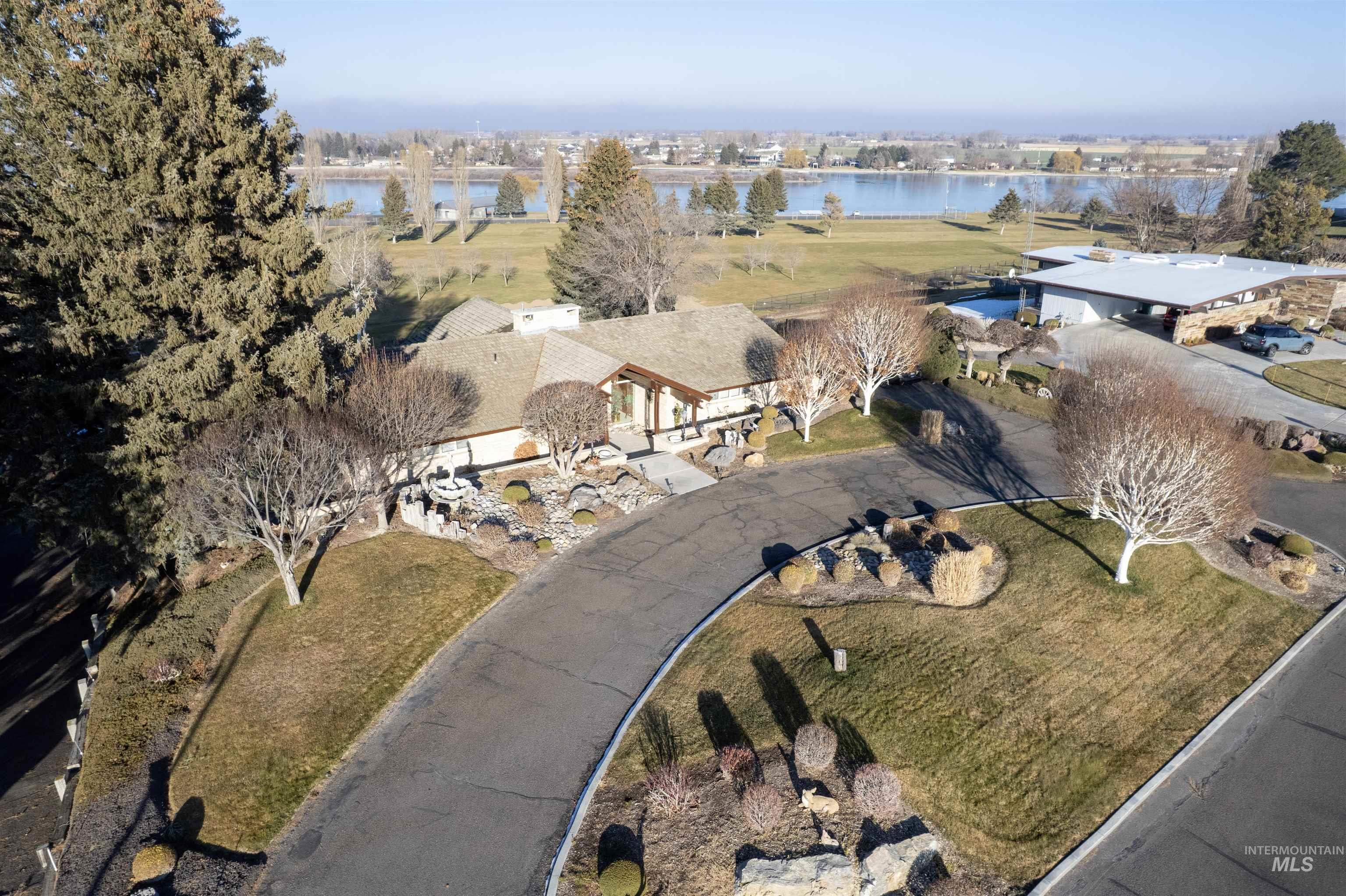 35 Van Engelen Road, Burley, Idaho 83318, 3 Bedrooms, 4 Bathrooms, Residential For Sale, Price $1,099,000,MLS 98999619